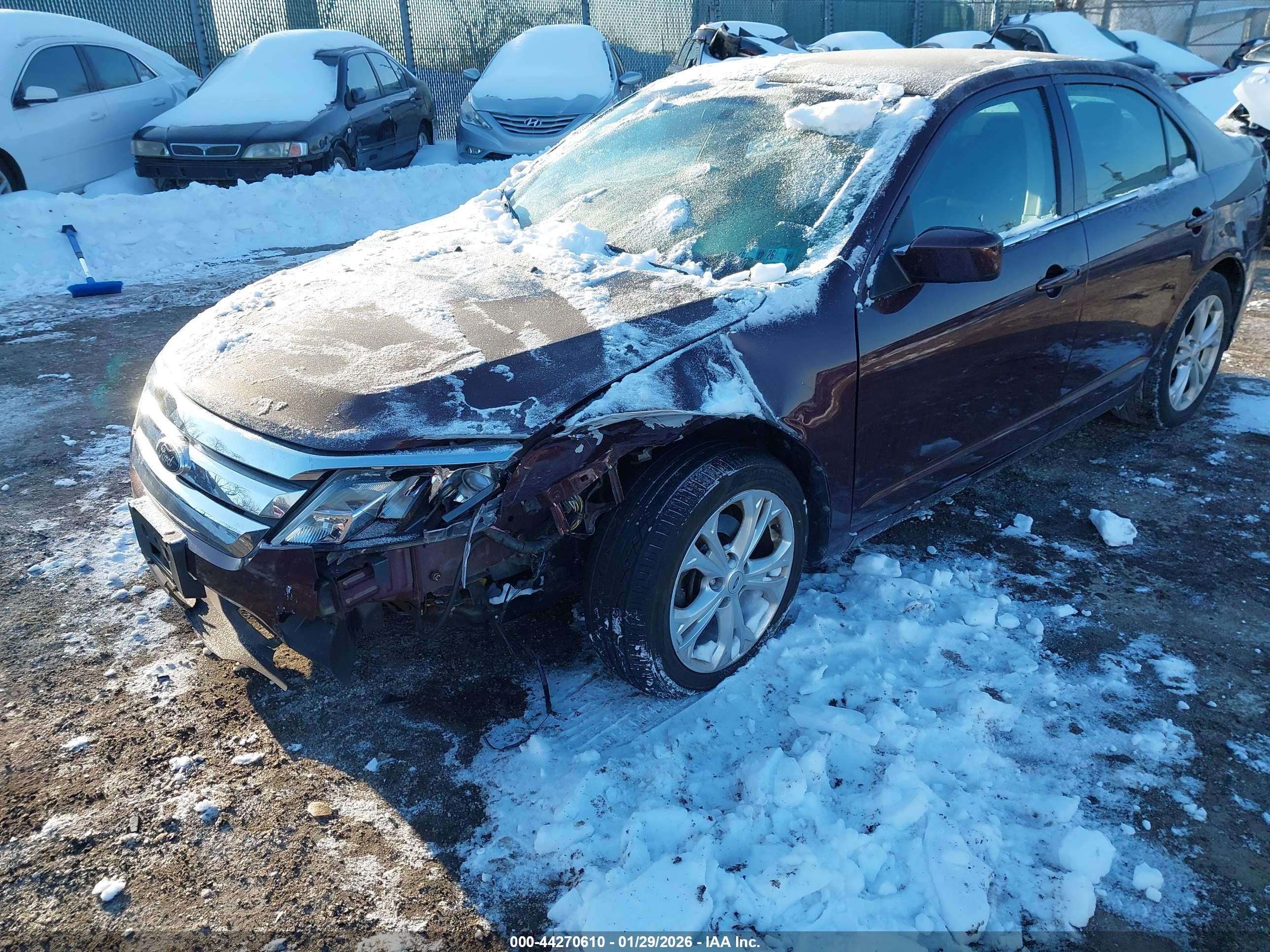 FORD FUSION image 6