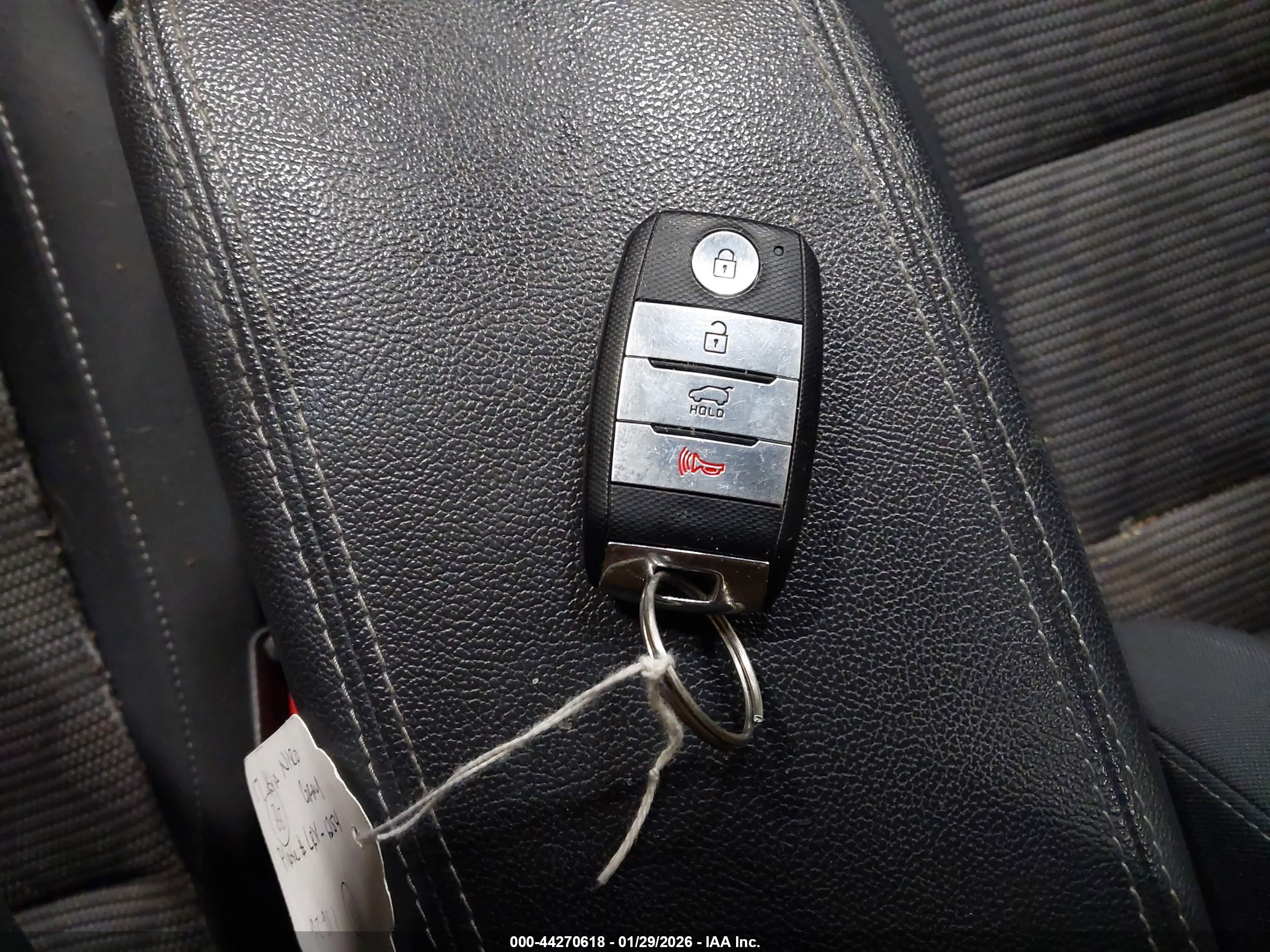 KIA NIRO image 11