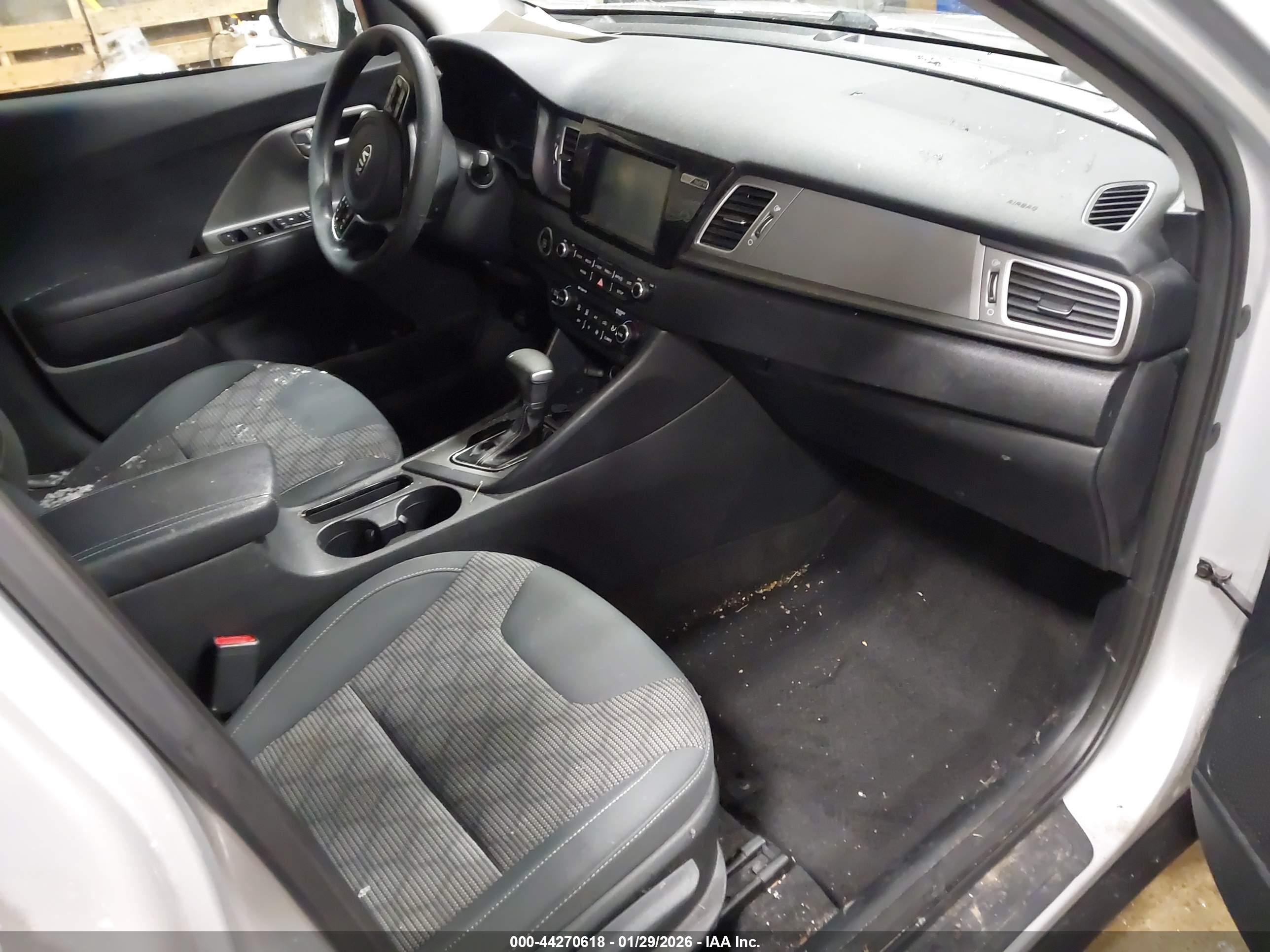 KIA NIRO image 5