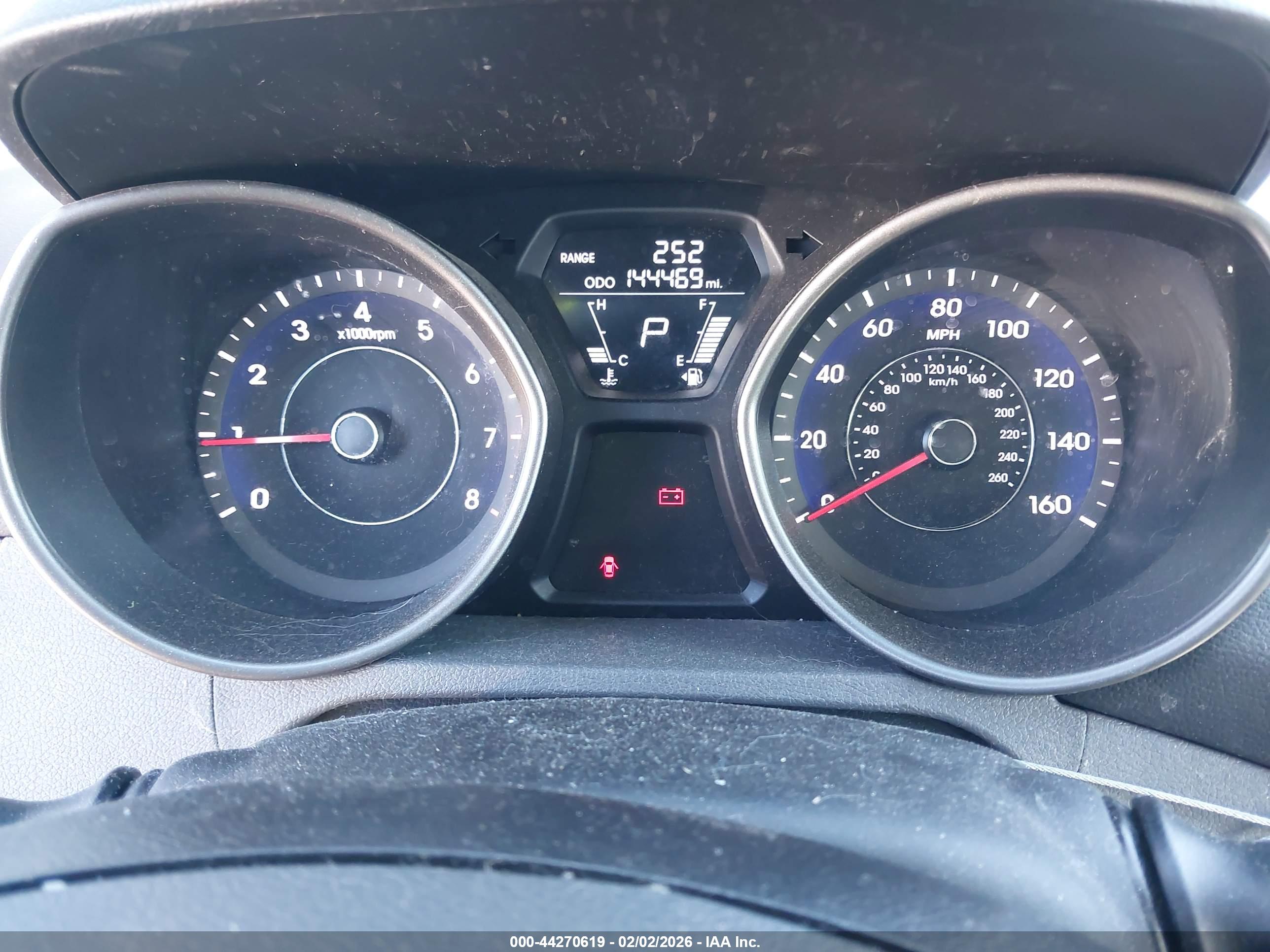 HYUNDAI ELANTRA image 7