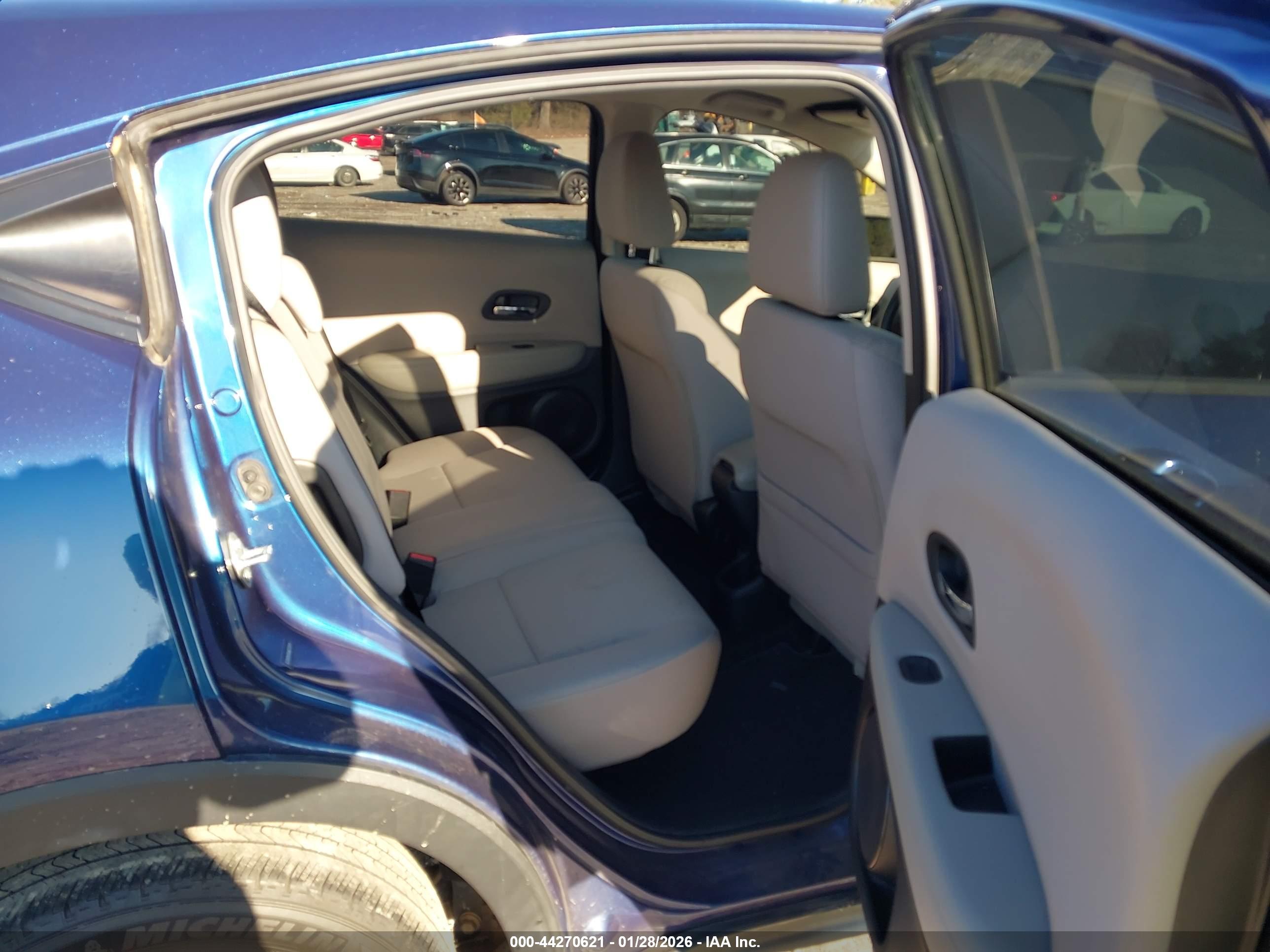 HONDA HR-V image 8