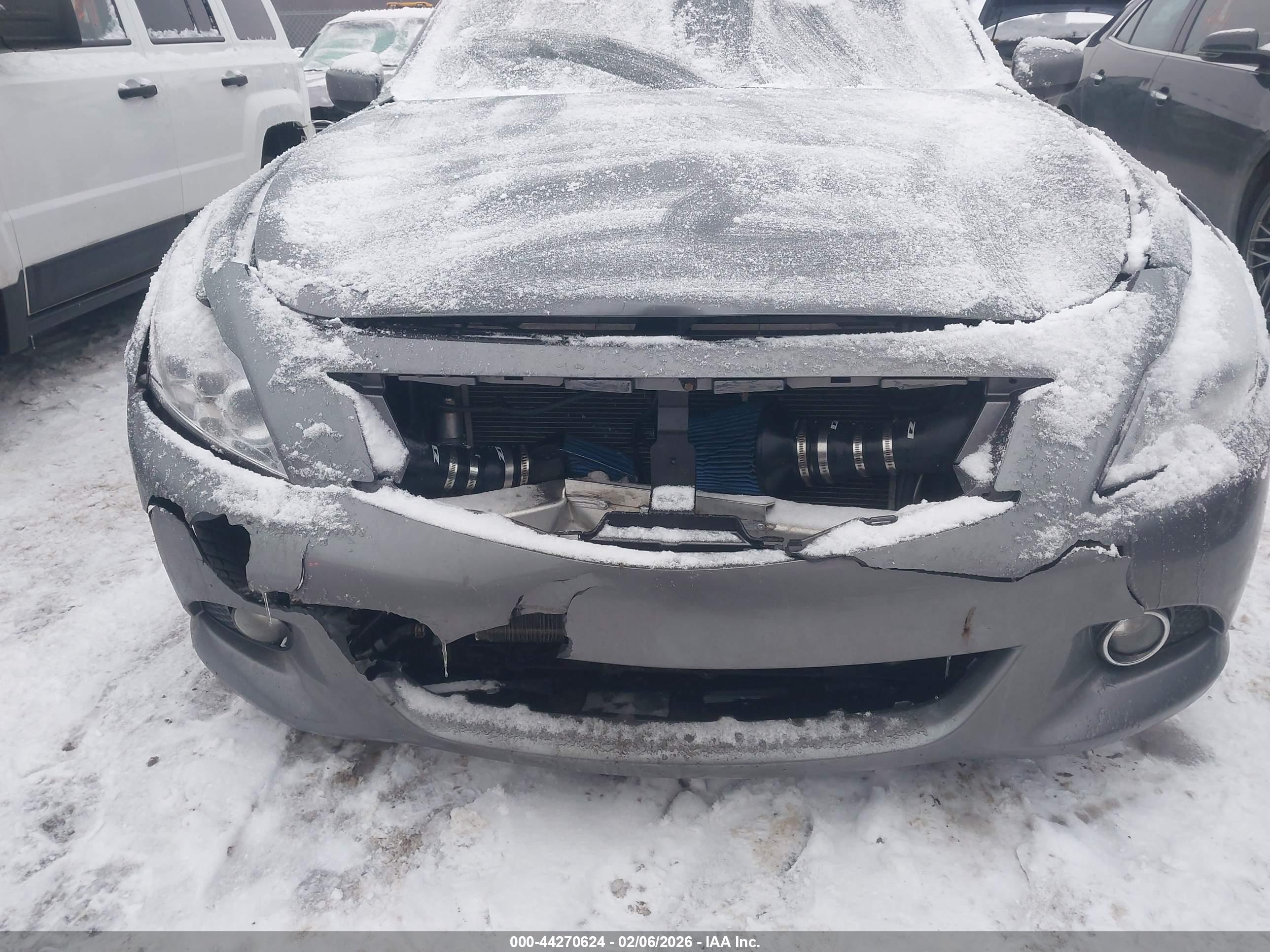 INFINITI G37 image 6