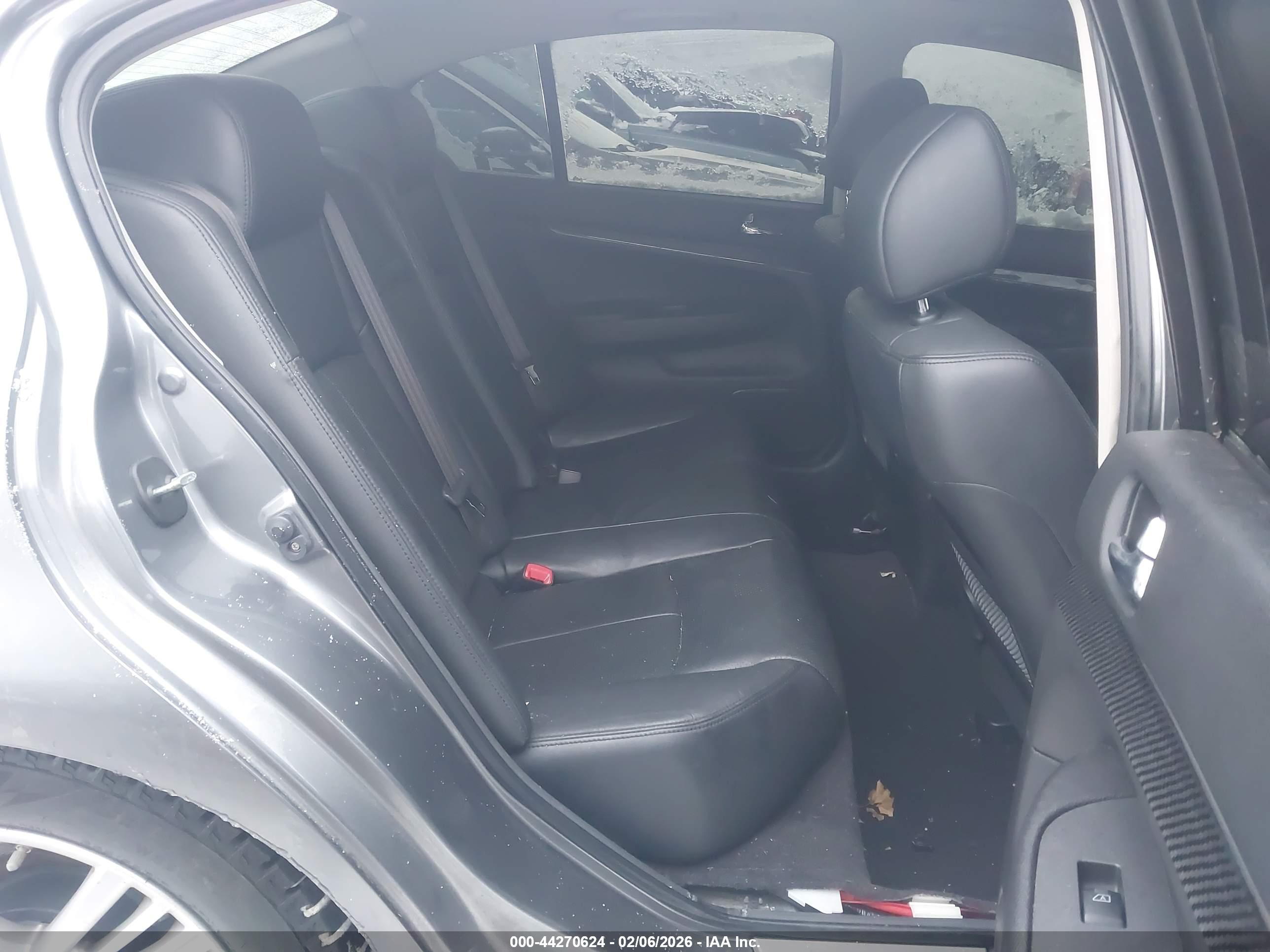 INFINITI G37 image 8