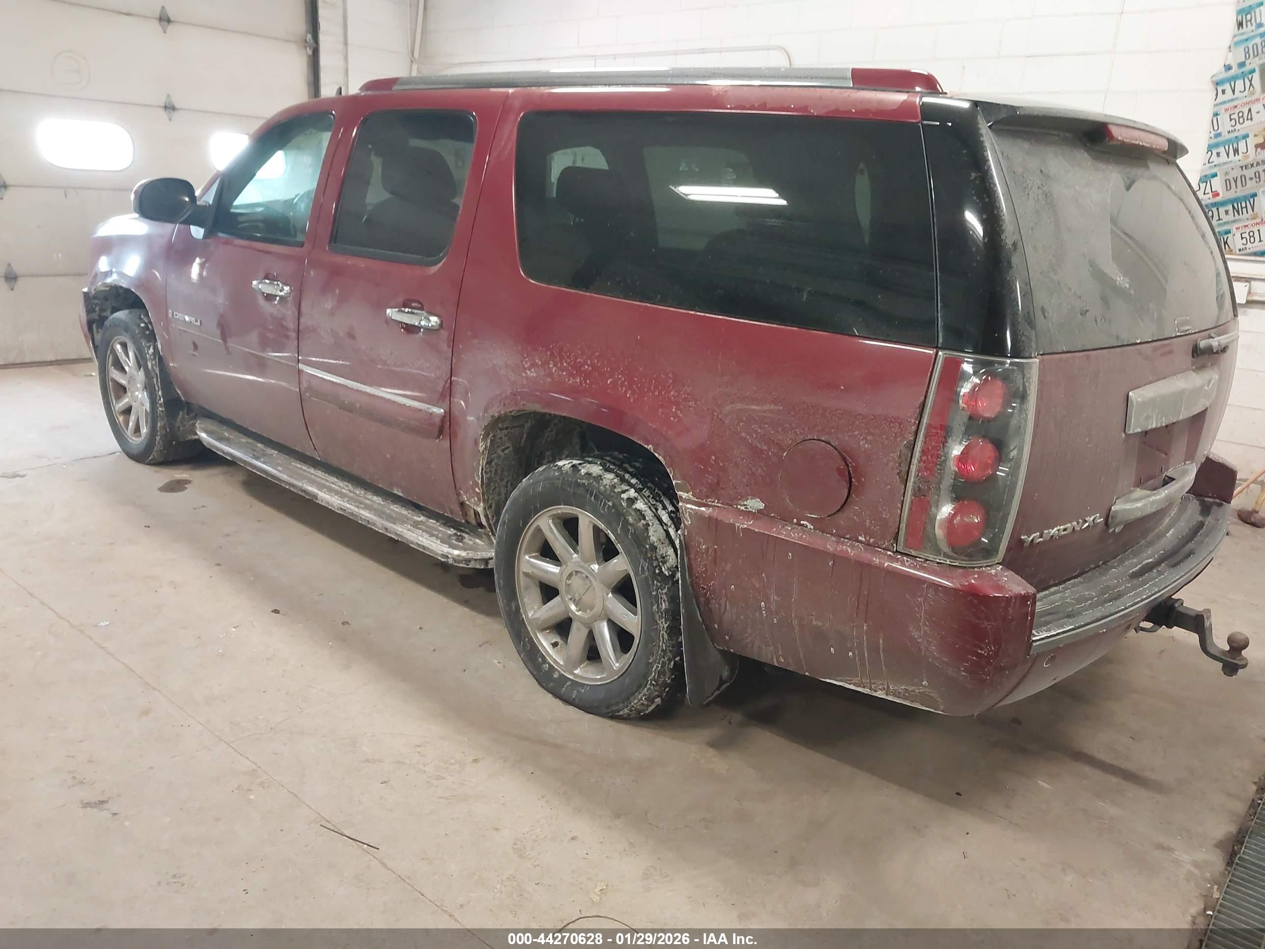 GMC YUKON image 3