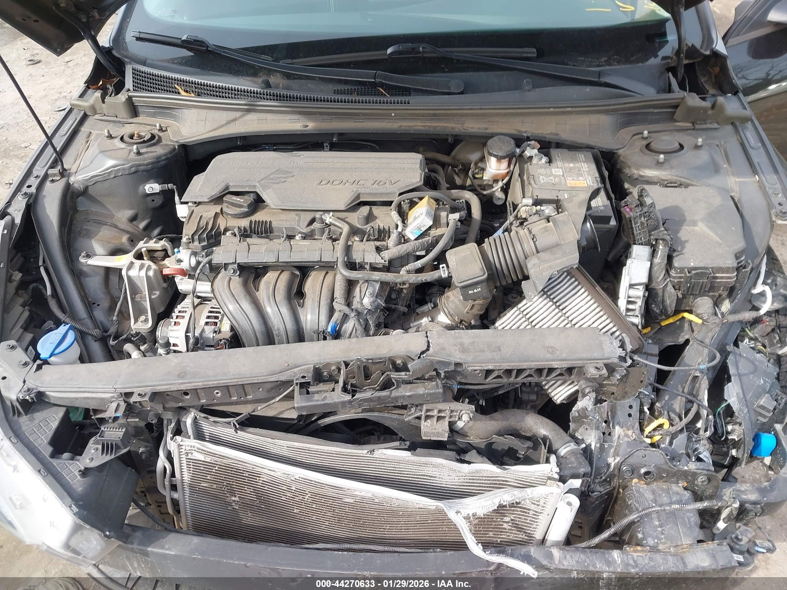 HYUNDAI ELANTRA image 10