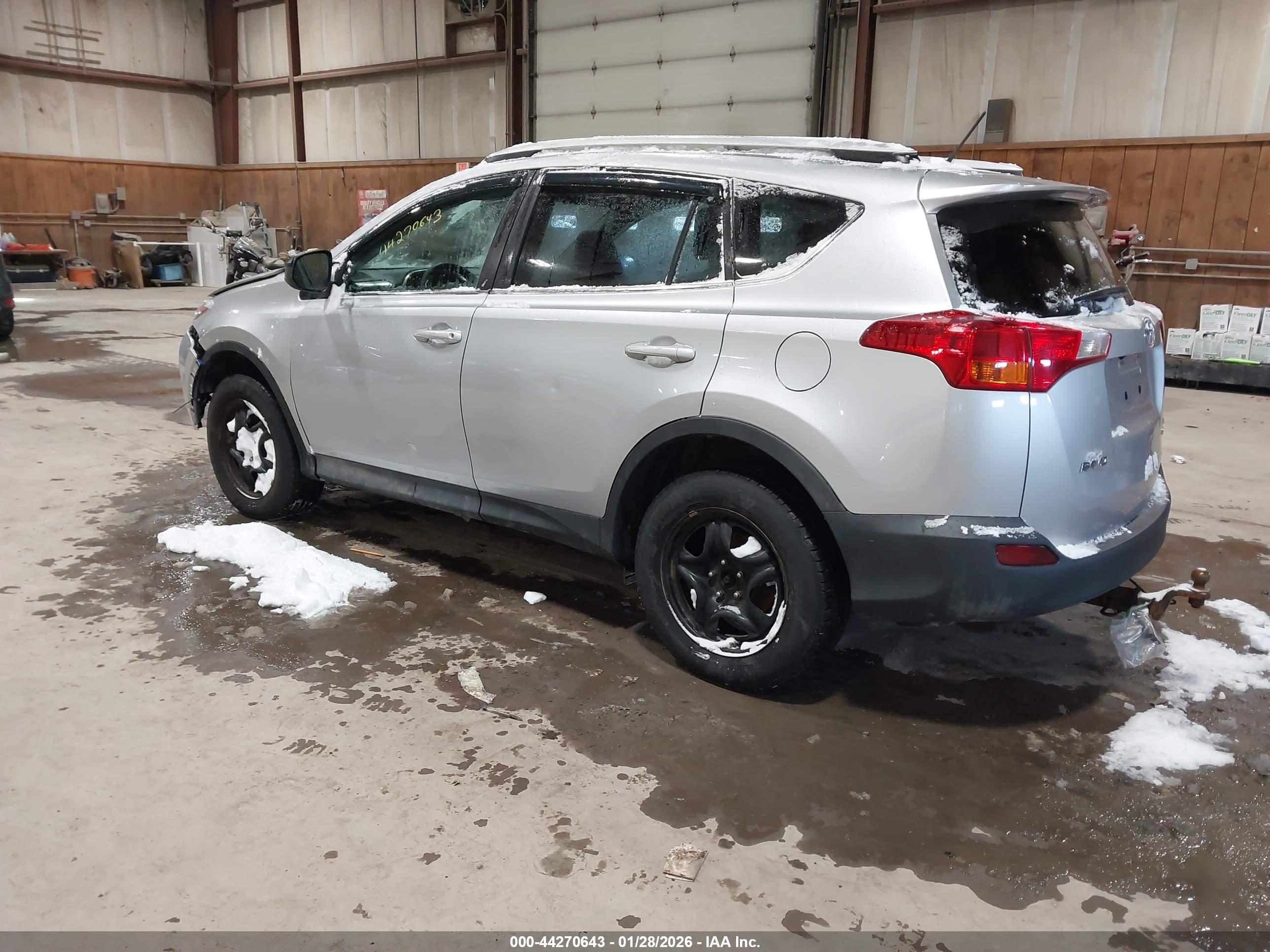TOYOTA RAV4 image 3