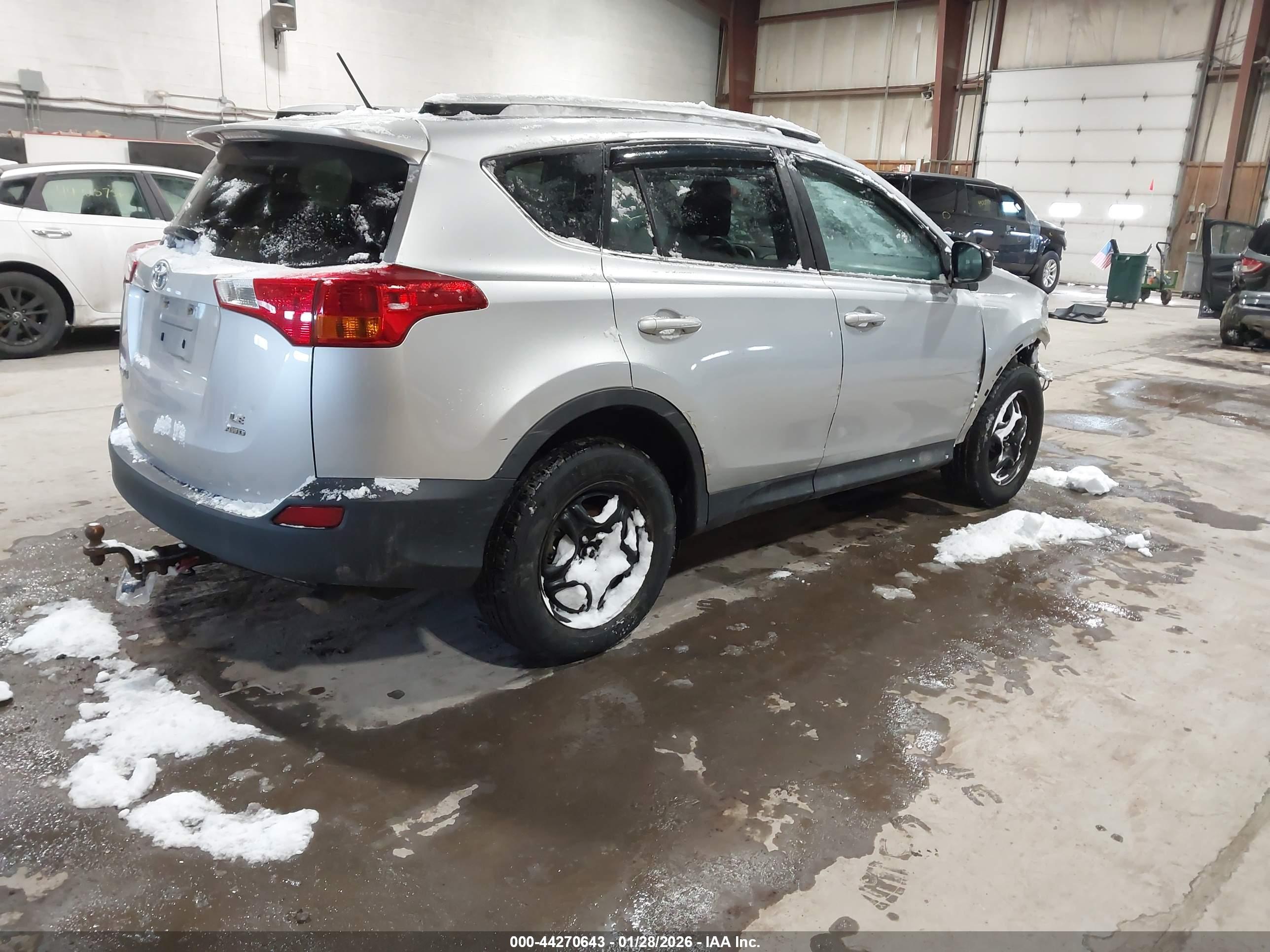 TOYOTA RAV4 image 4