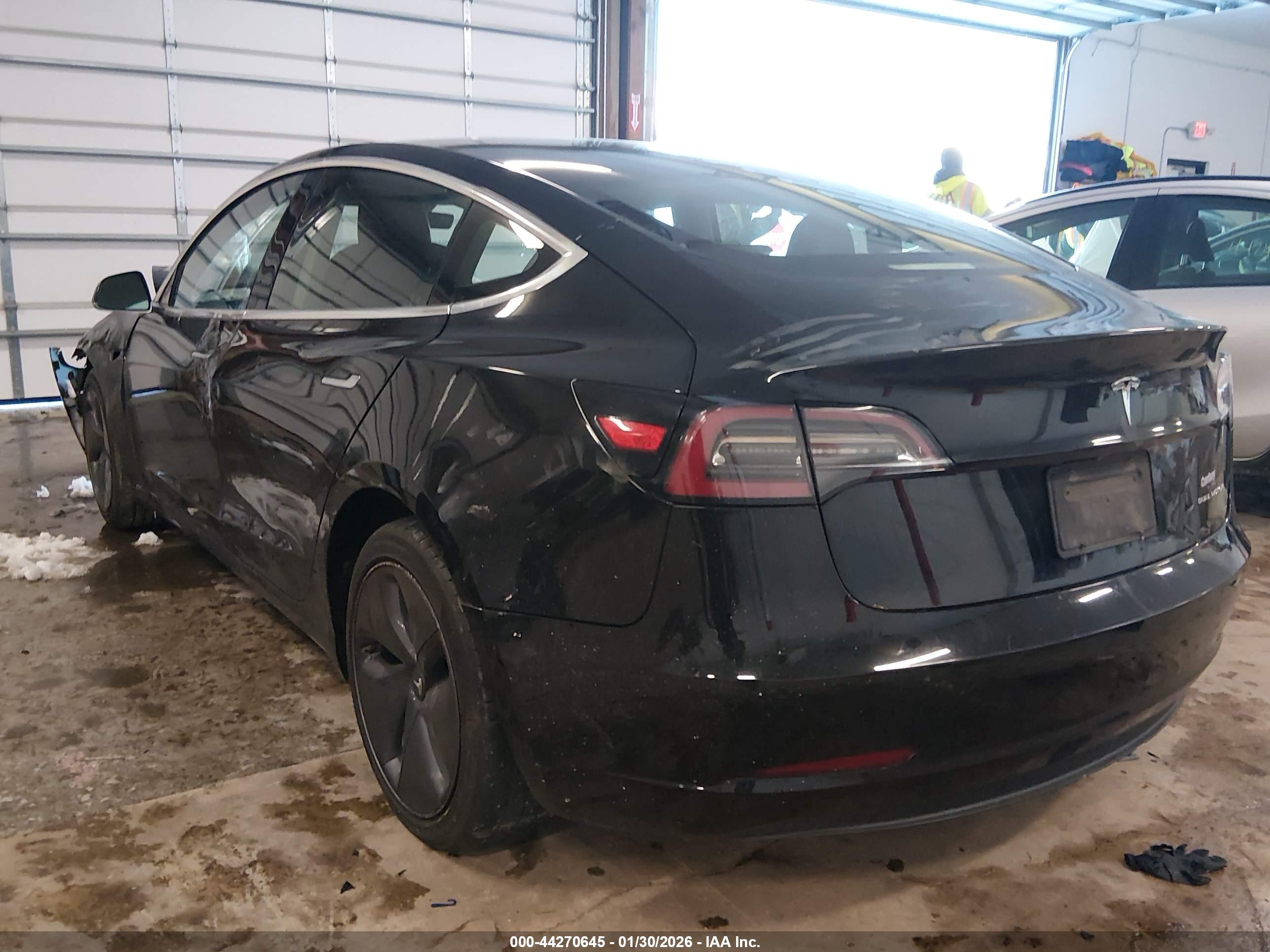TESLA MODEL image 3