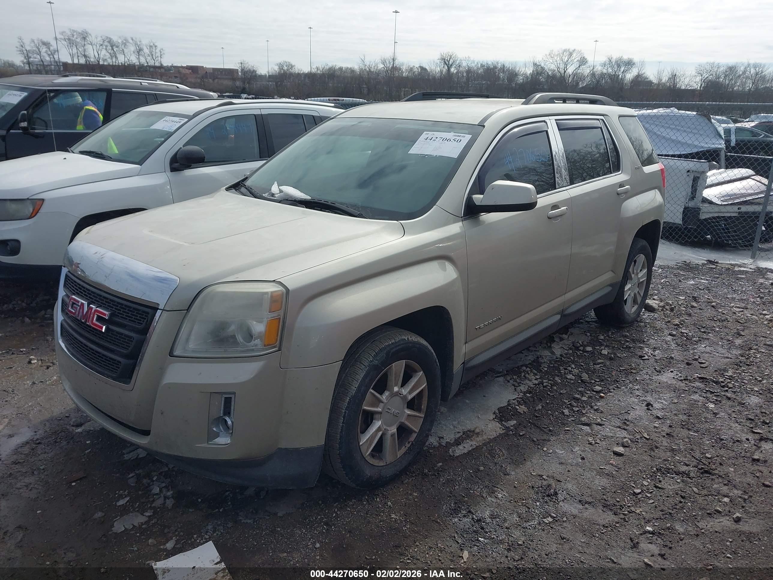 GMC TERRAIN image 2