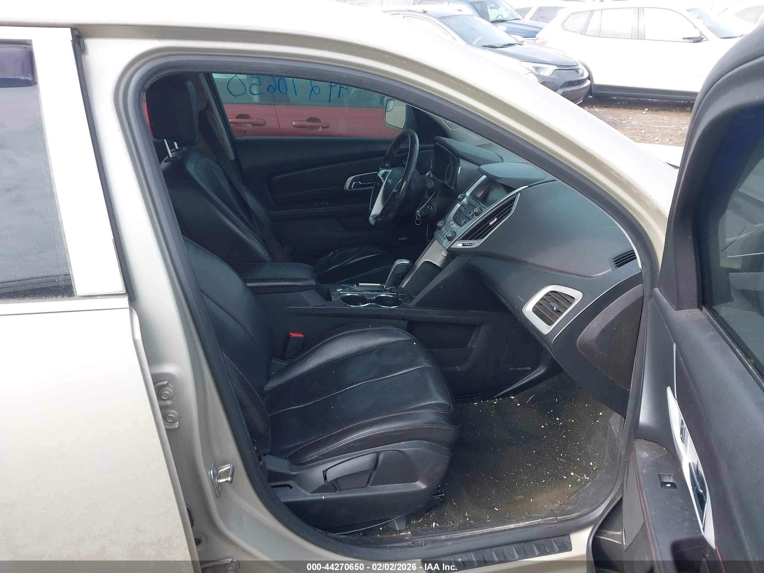 GMC TERRAIN image 5