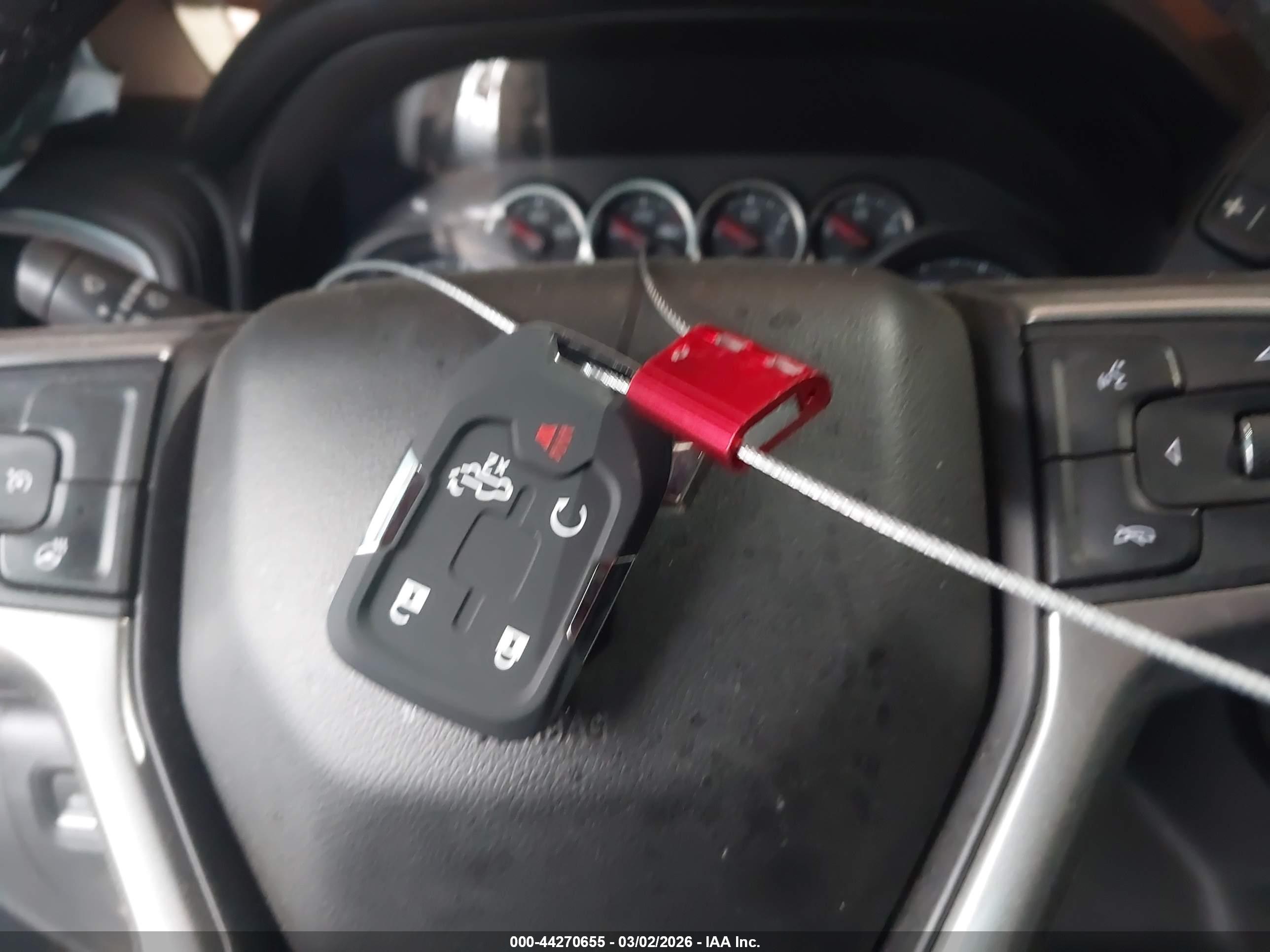 CHEVROLET SILVERADO image 11