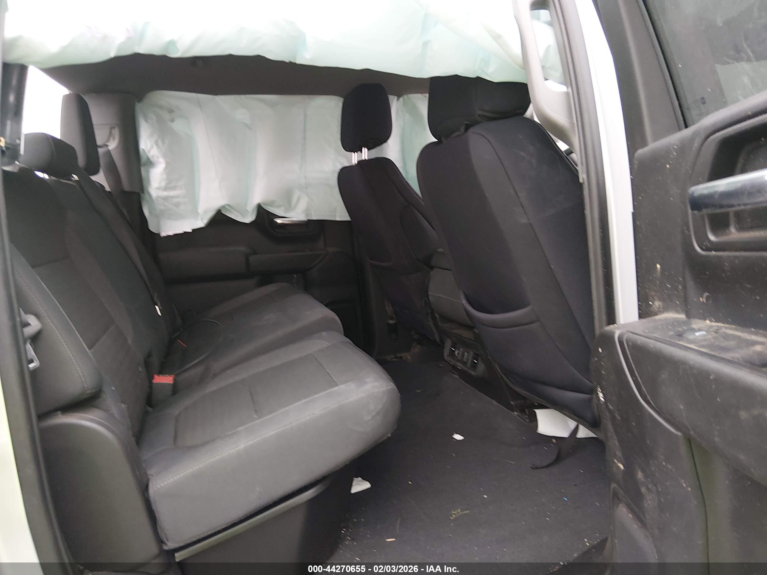 CHEVROLET SILVERADO image 8