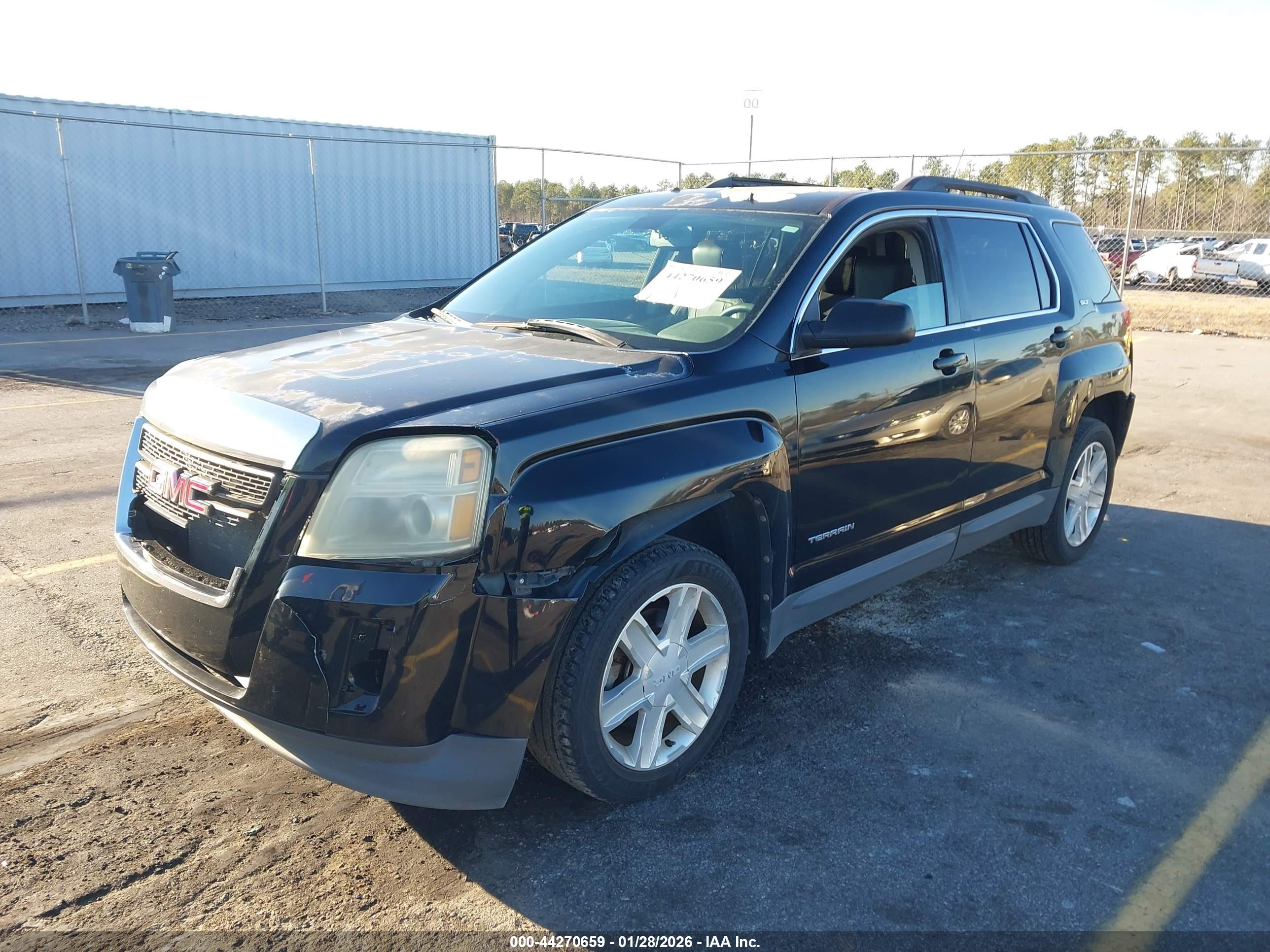 GMC TERRAIN image 2