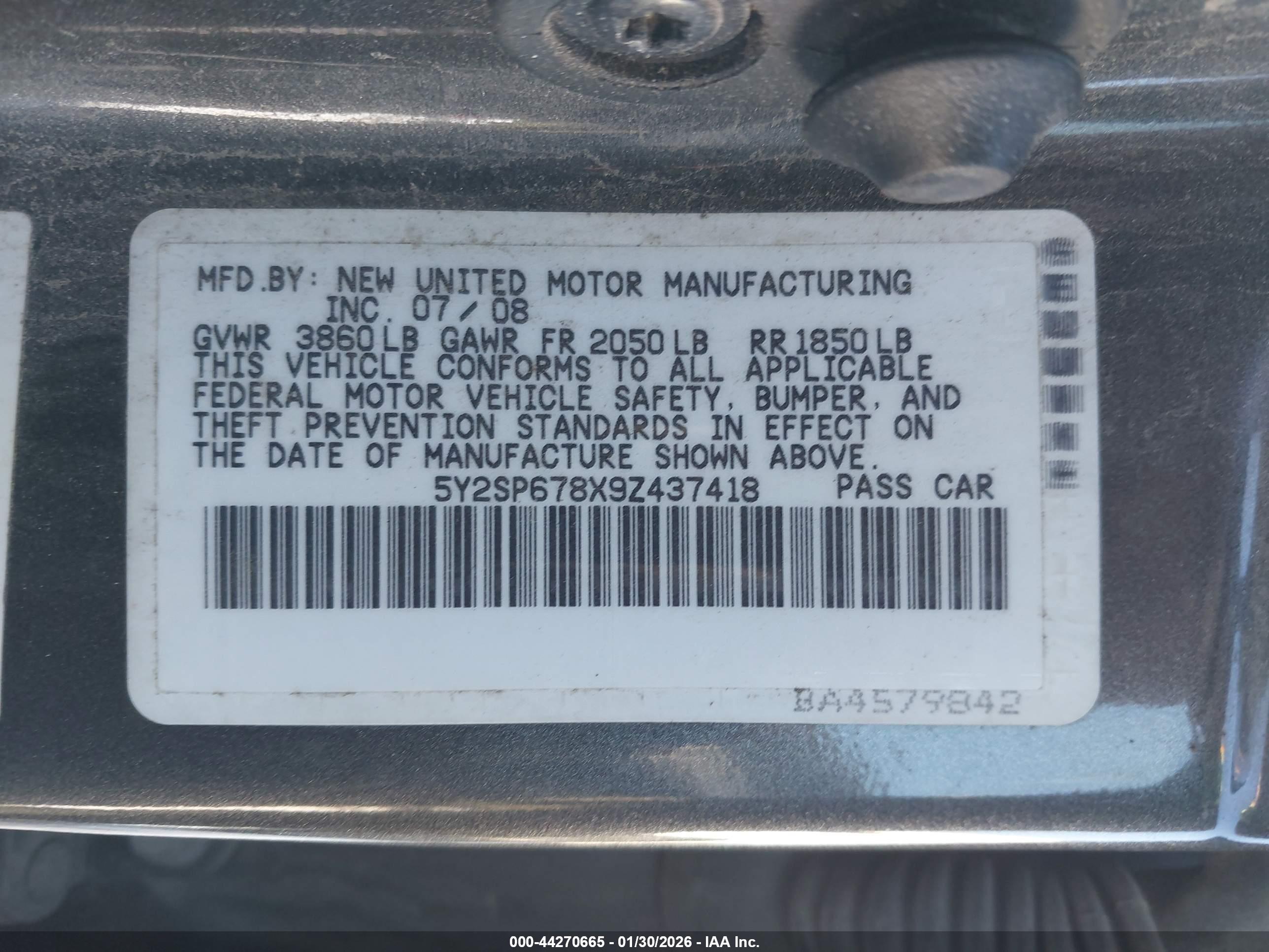 PONTIAC VIBE image 9
