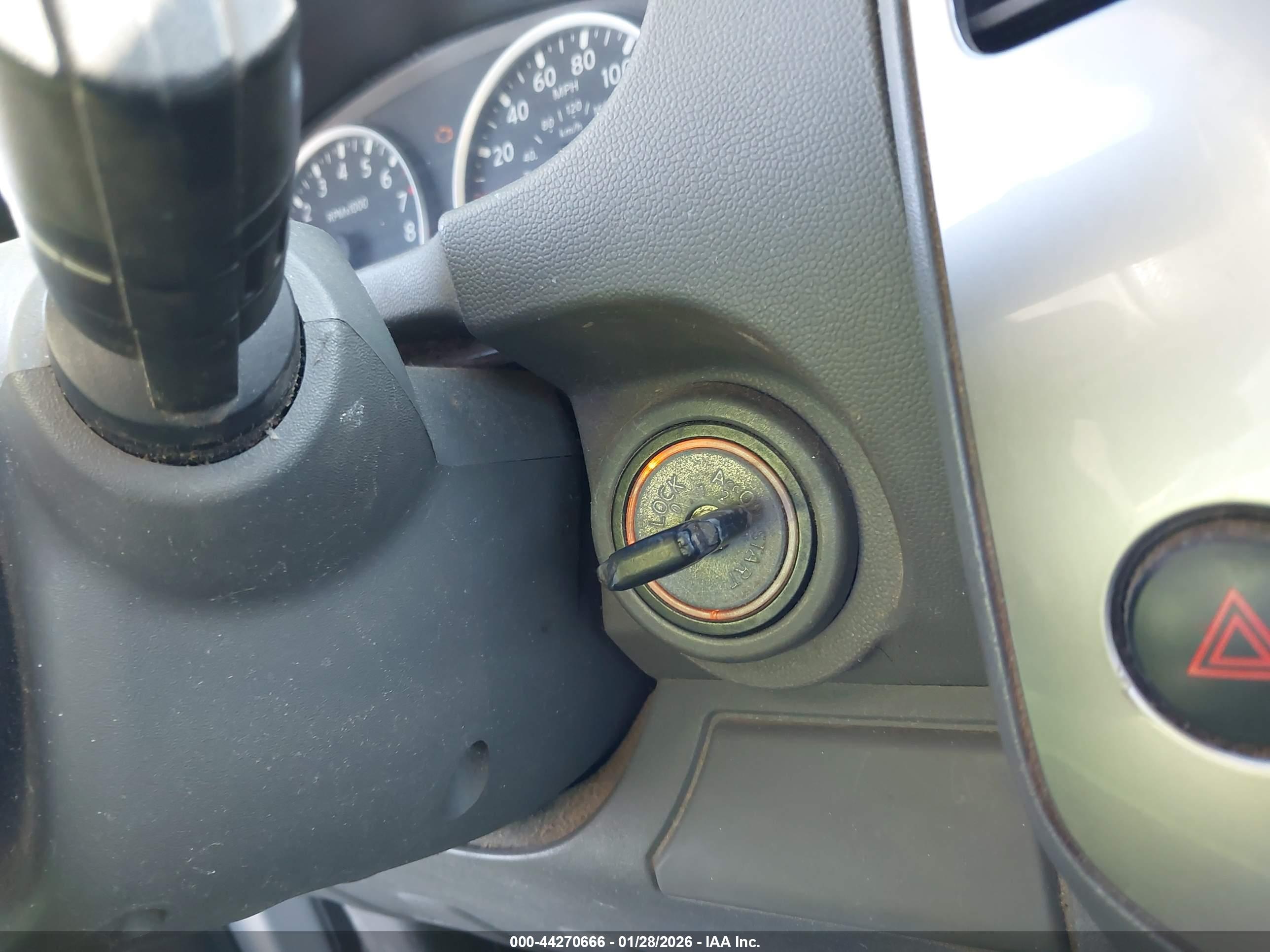 NISSAN FRONTIER image 11