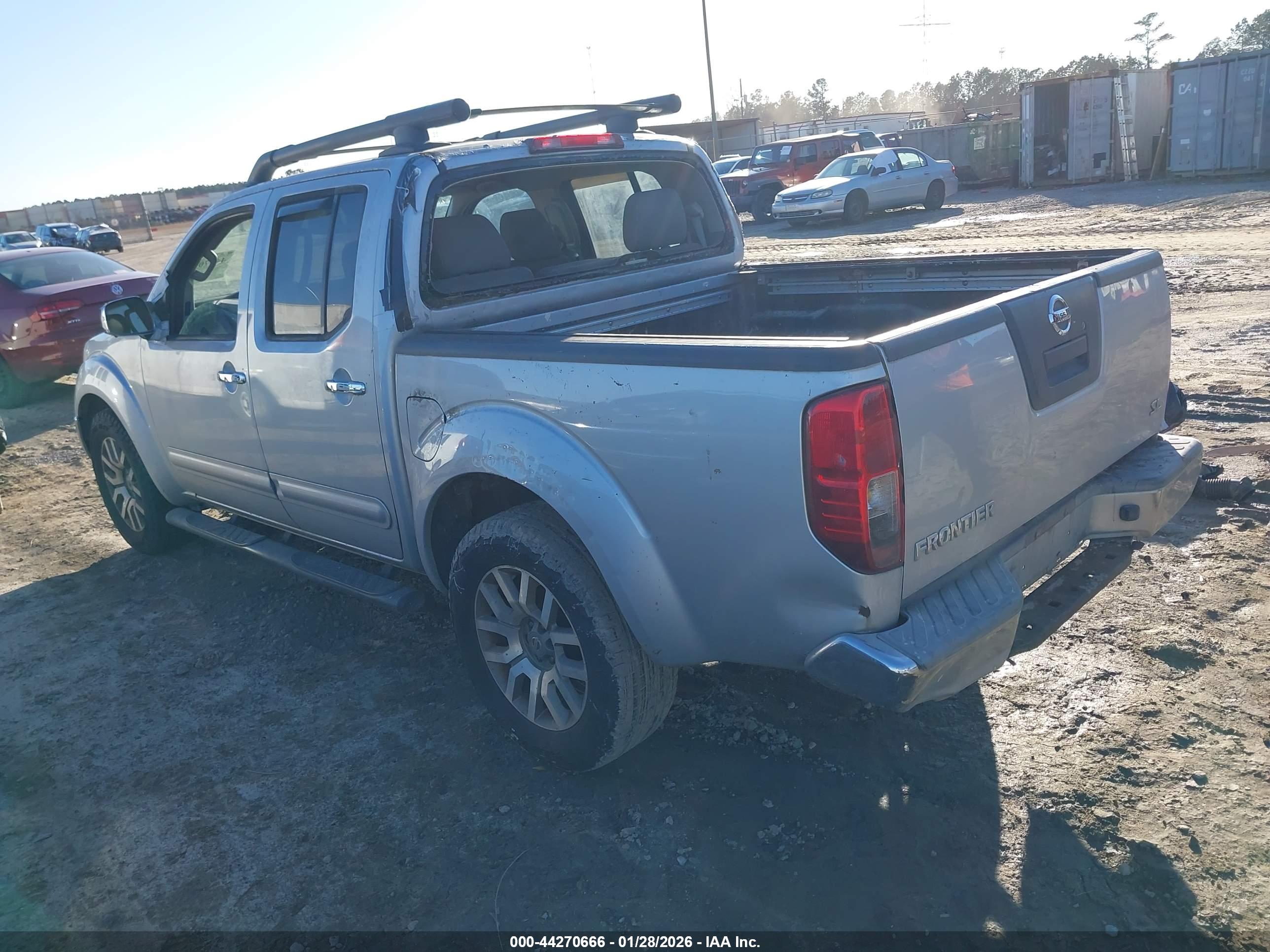 NISSAN FRONTIER image 3