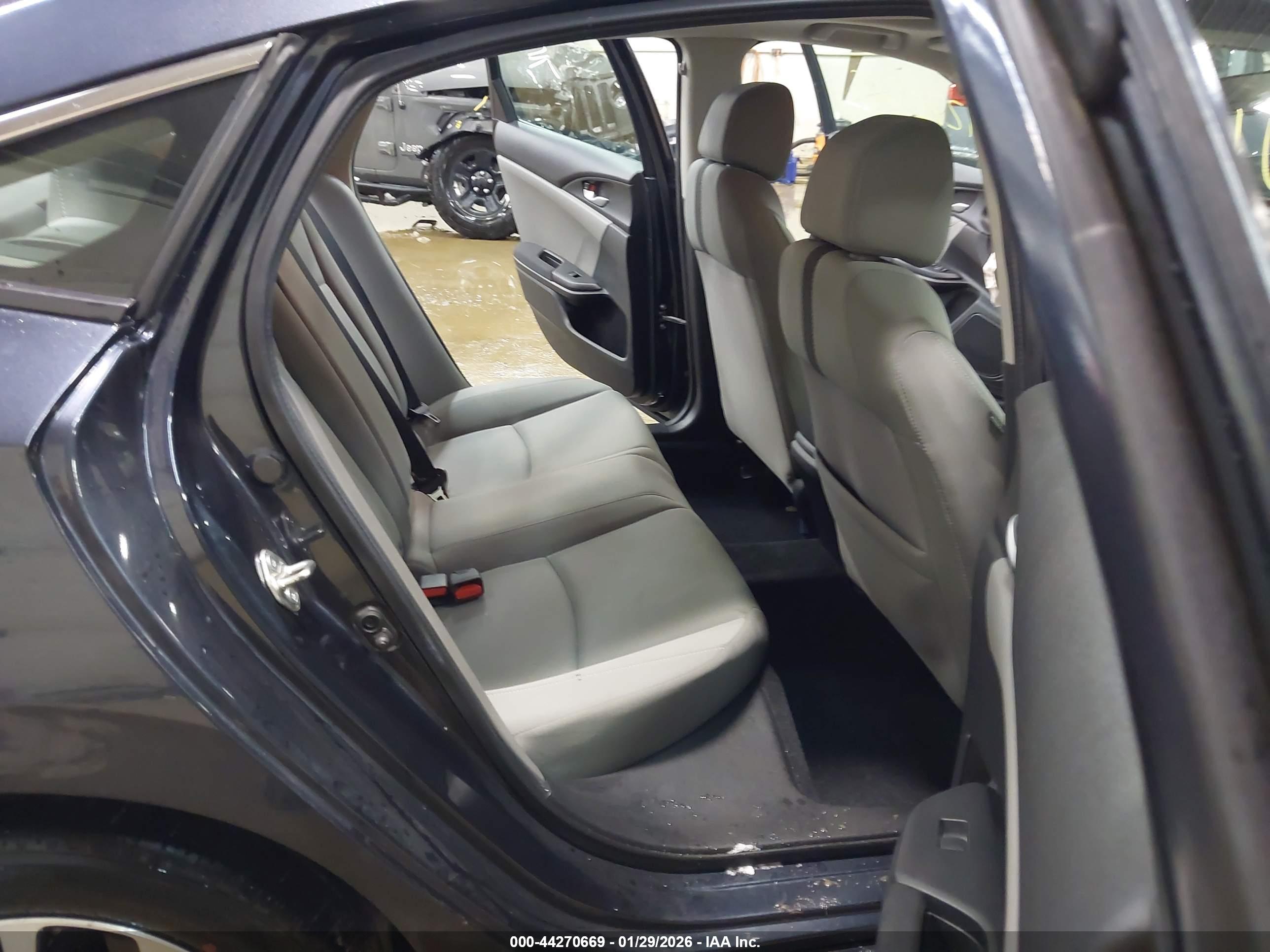 HONDA CIVIC image 8