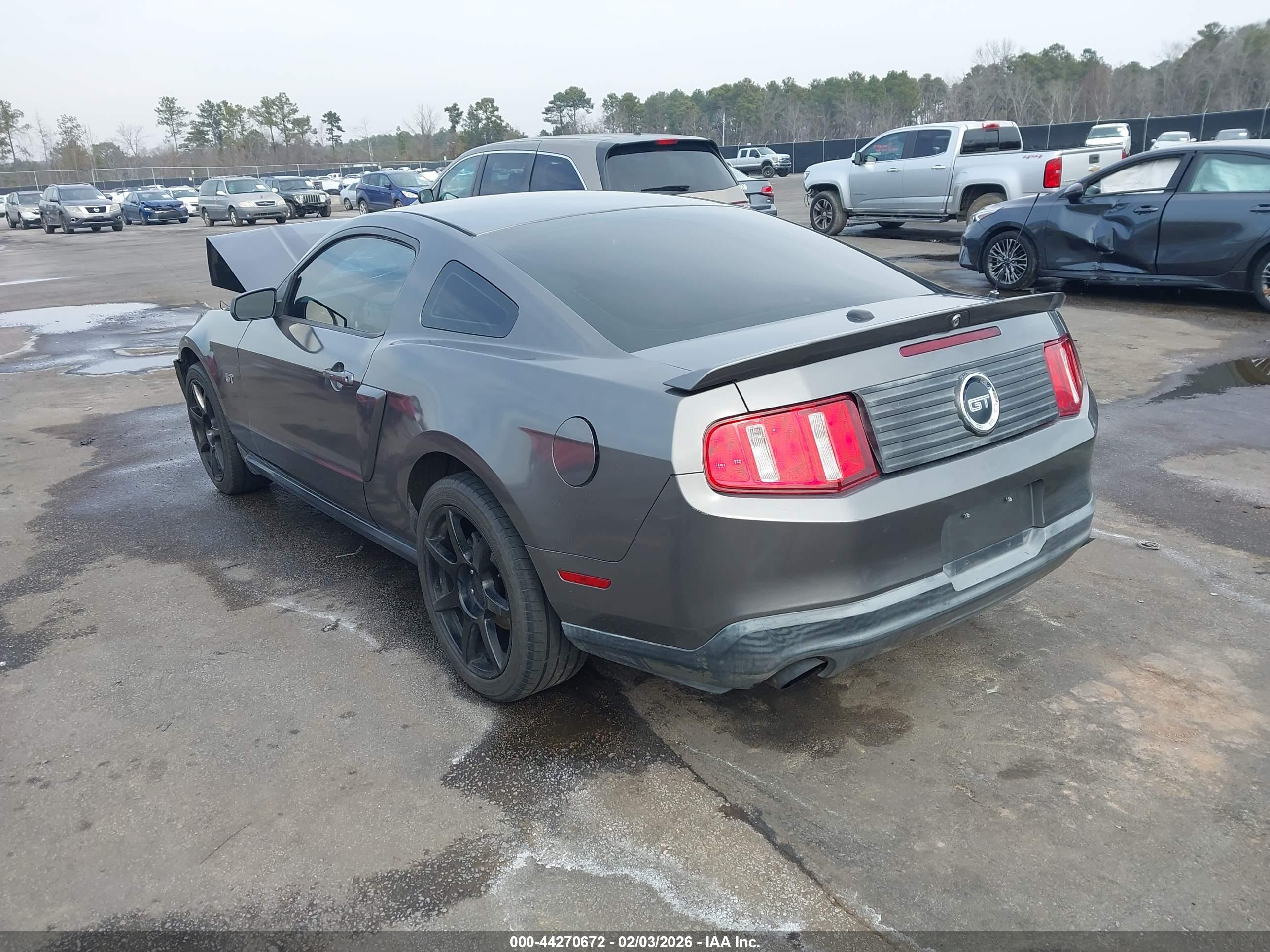 FORD MUSTANG image 3