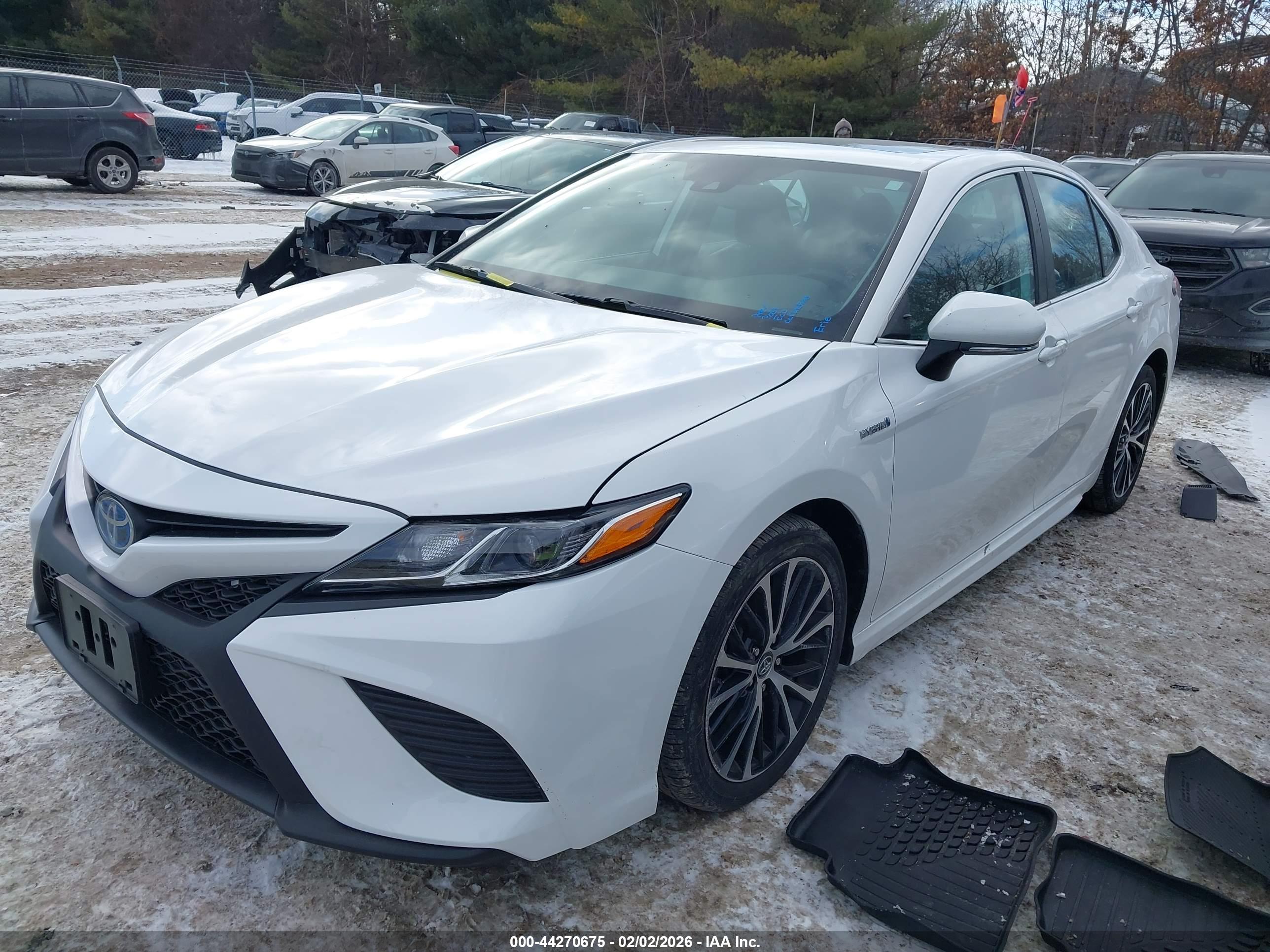 TOYOTA CAMRY image 2