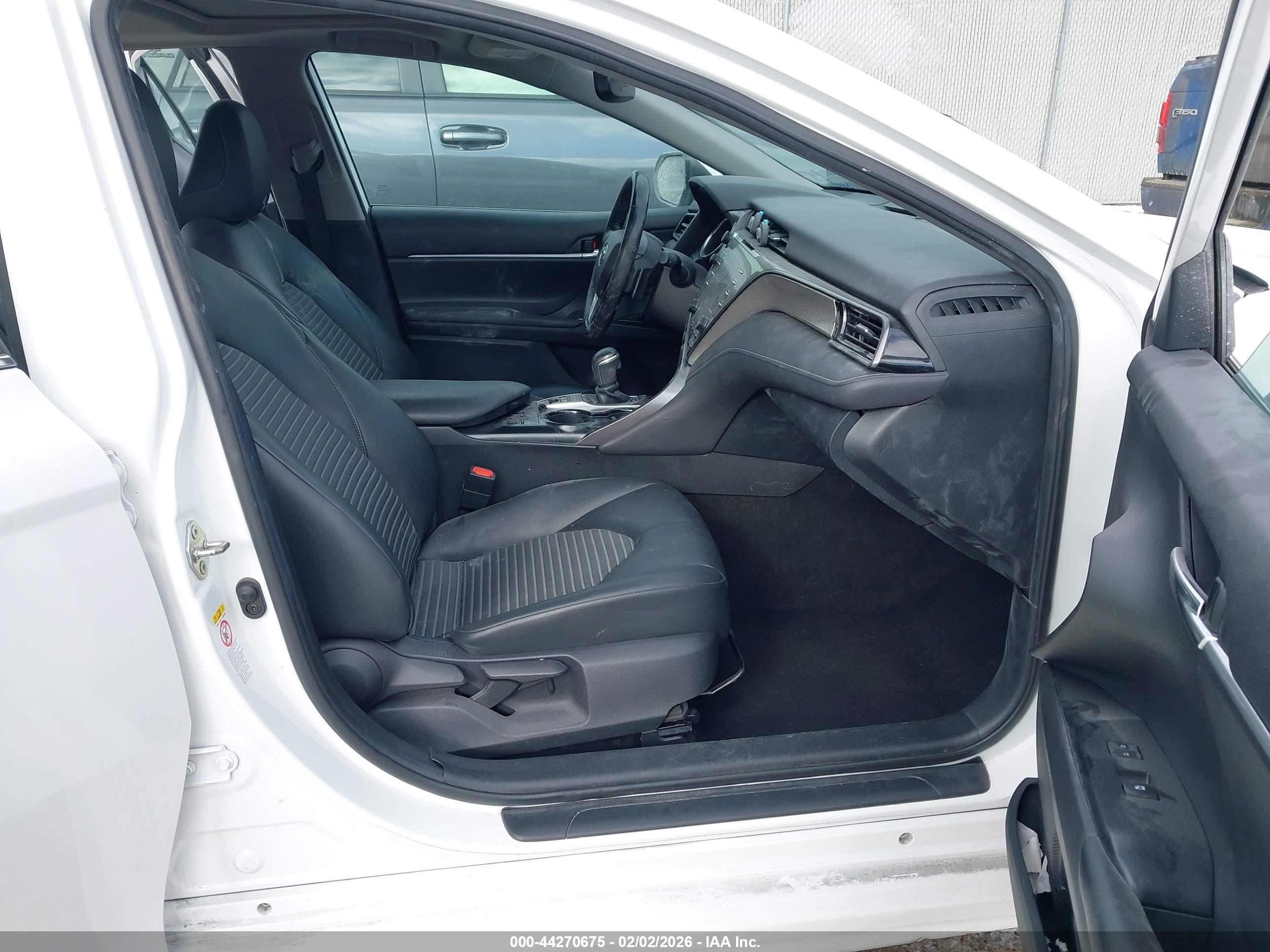 TOYOTA CAMRY image 5