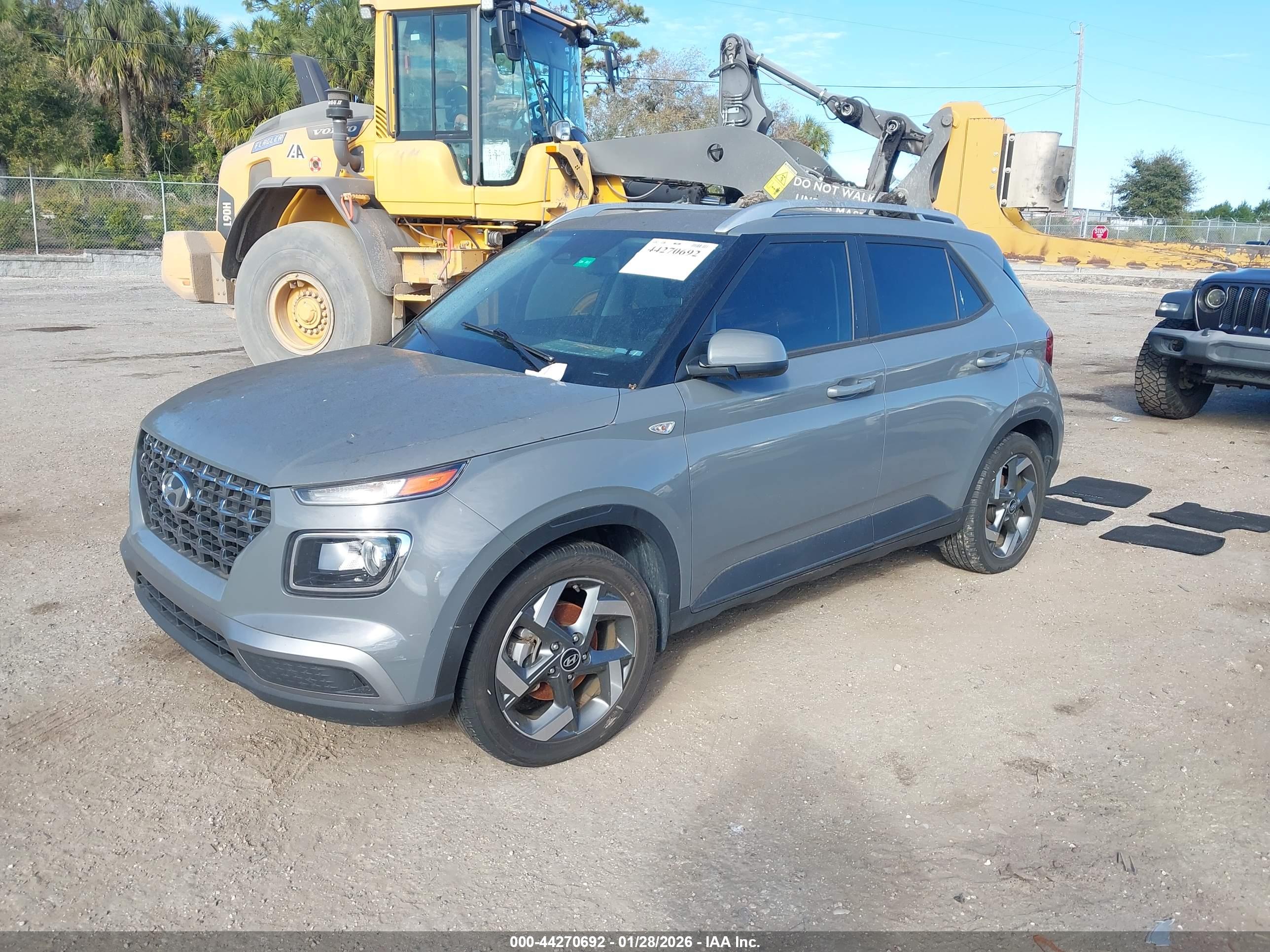 HYUNDAI VENUE image 2