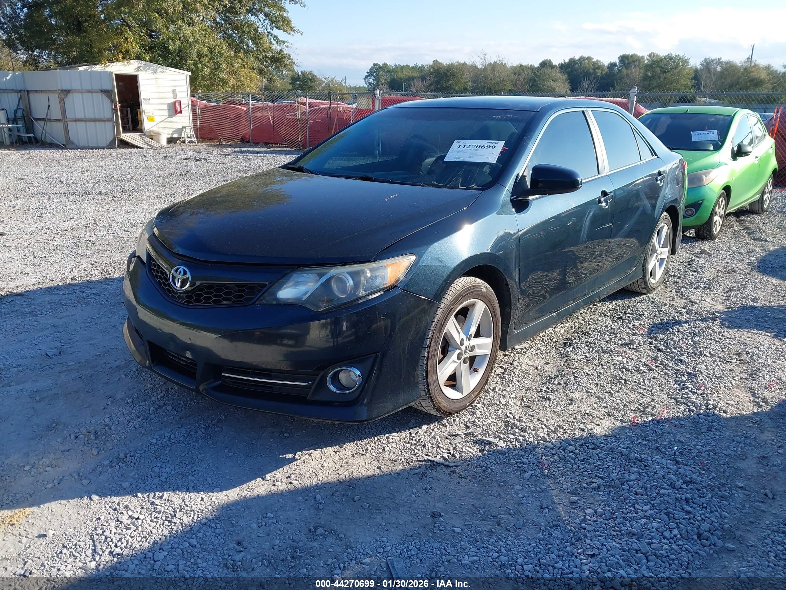 TOYOTA CAMRY image 2