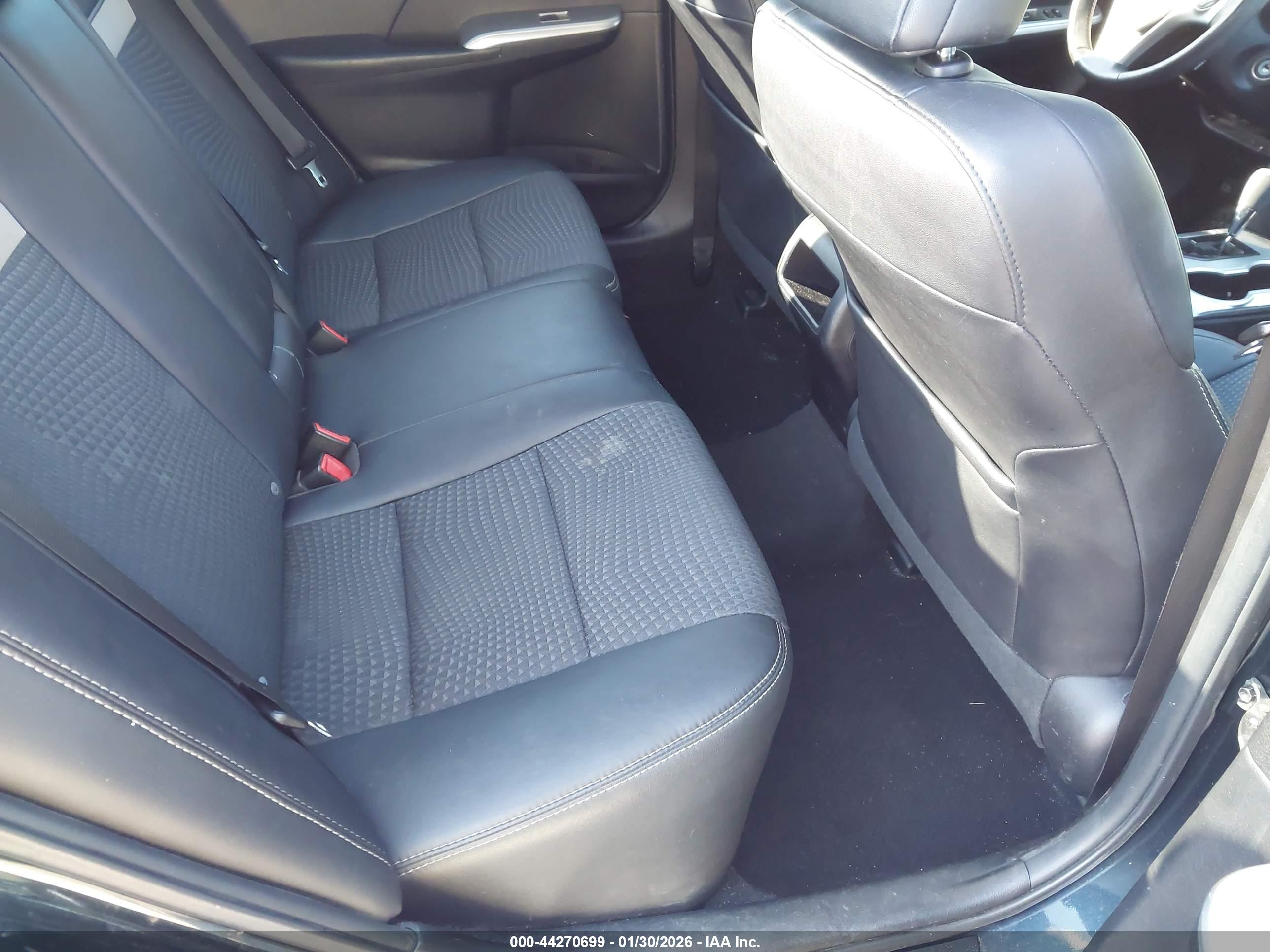 TOYOTA CAMRY image 8