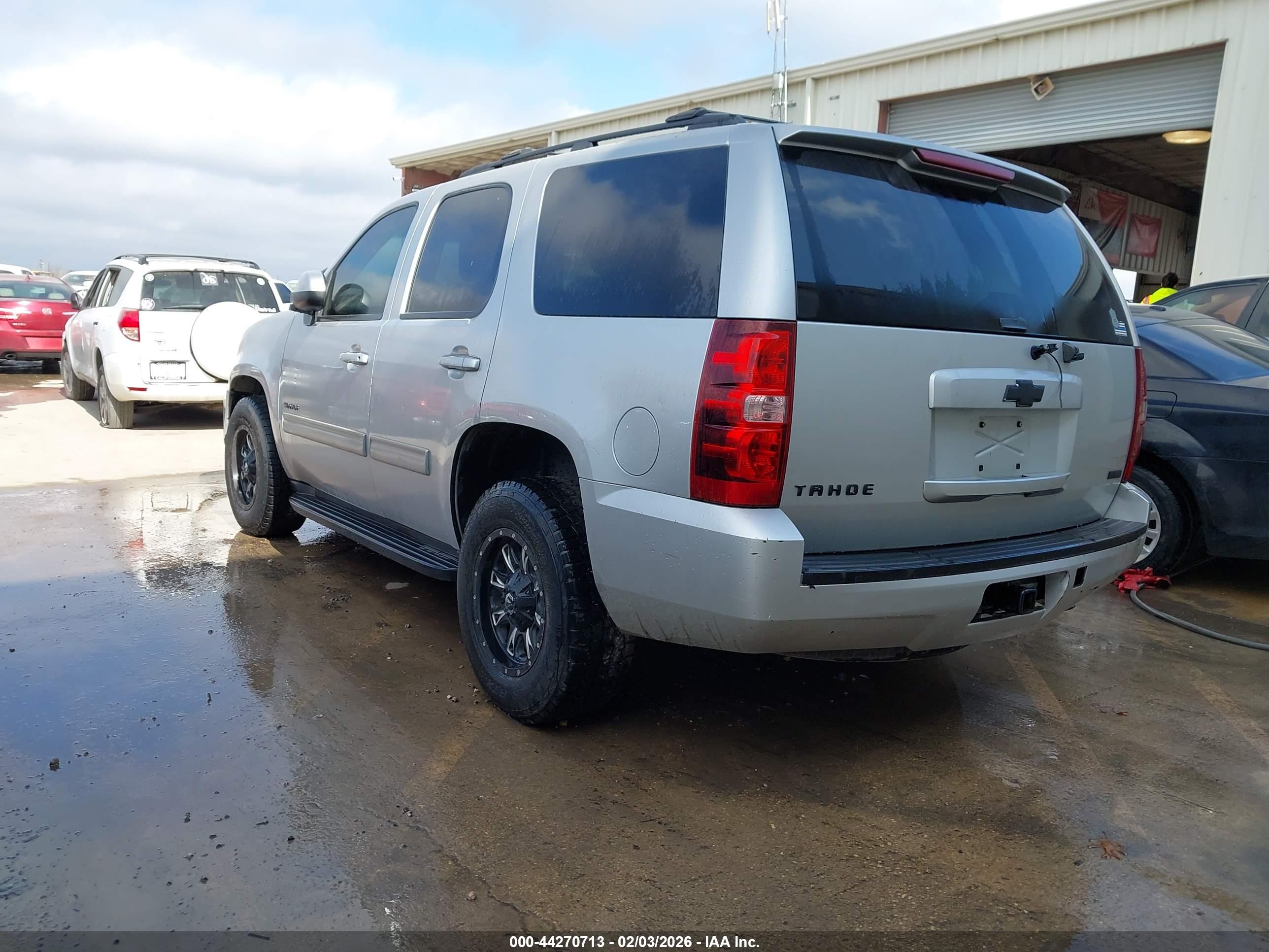 CHEVROLET TAHOE image 3