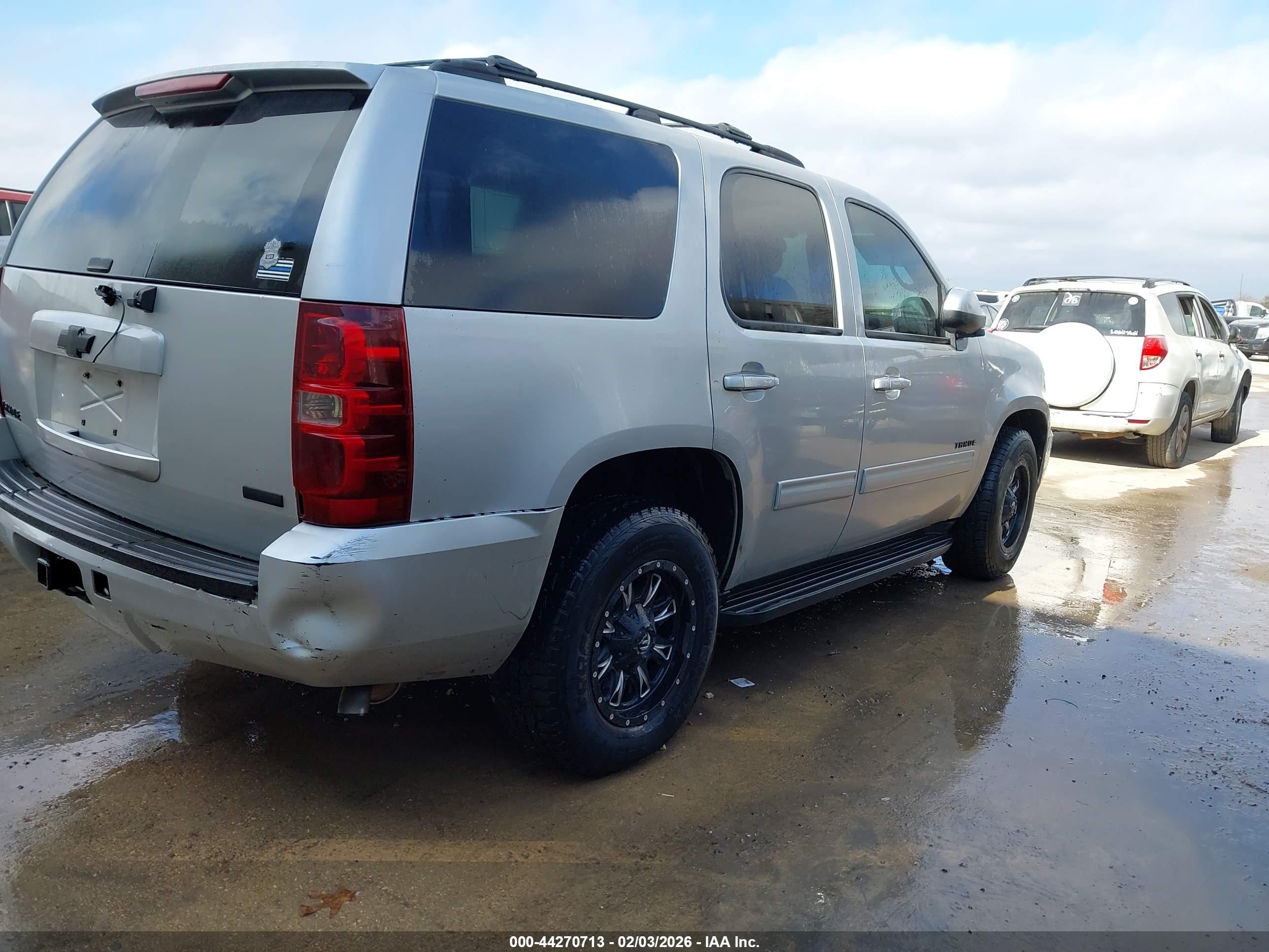CHEVROLET TAHOE image 4