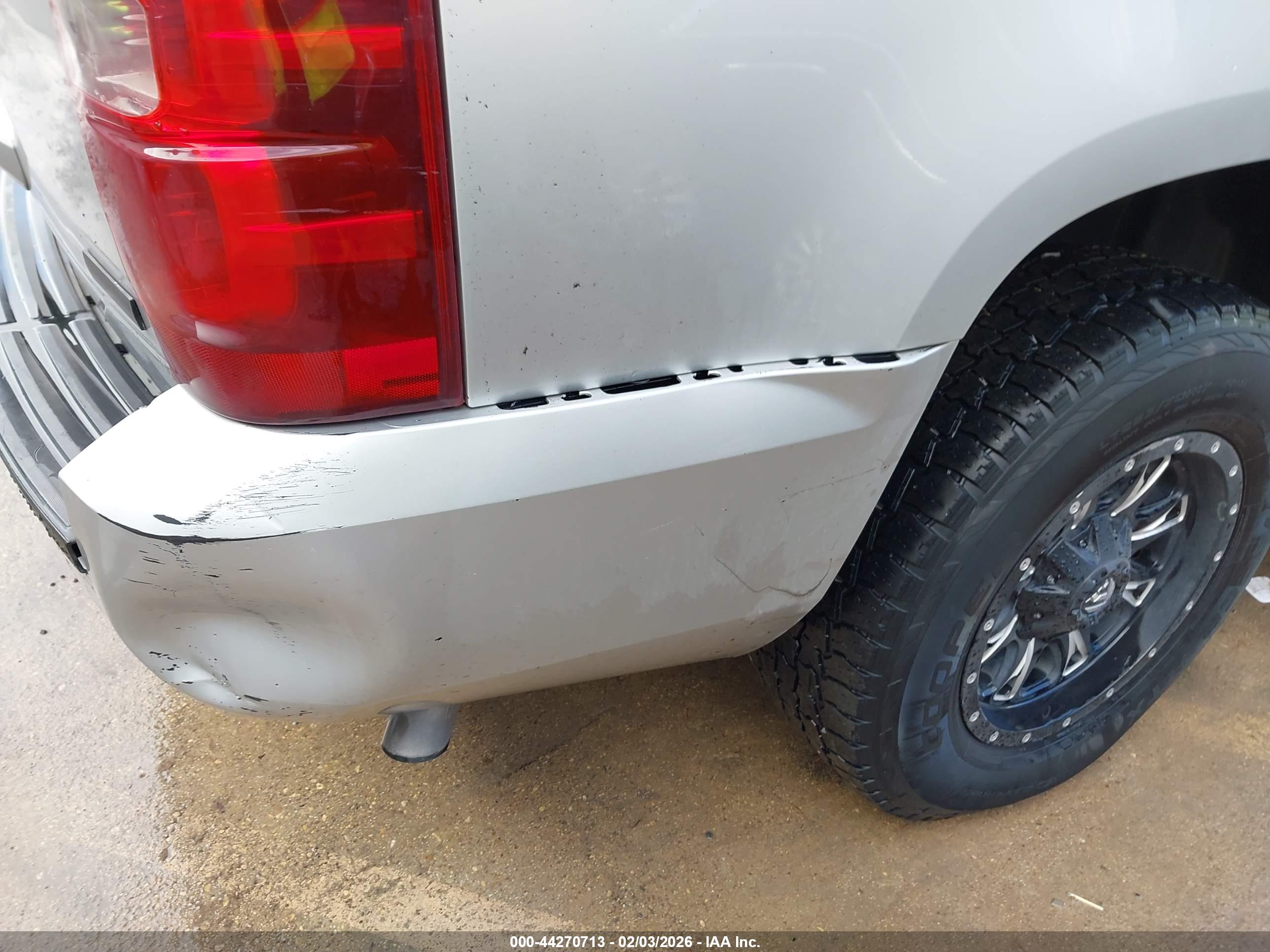CHEVROLET TAHOE image 6