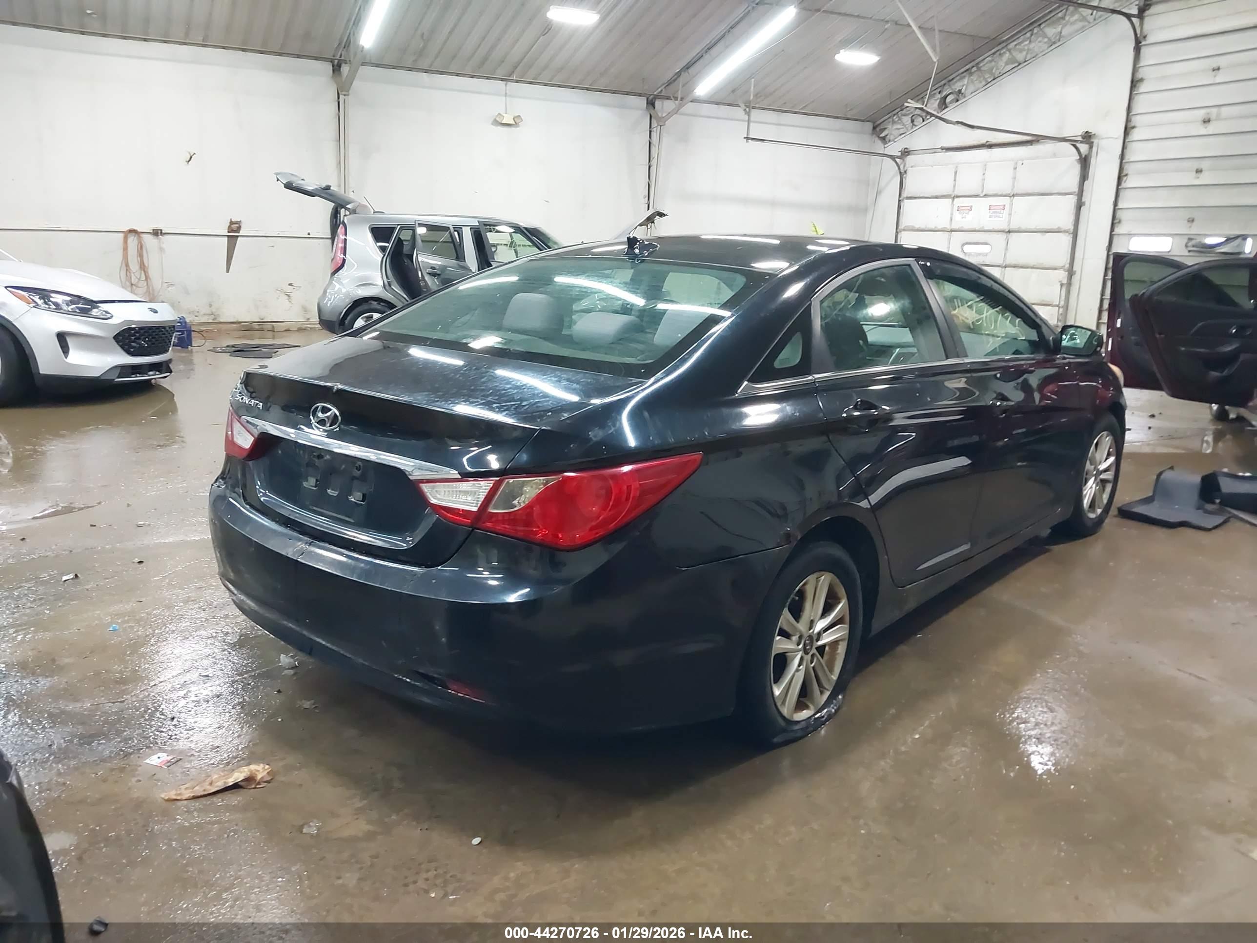 HYUNDAI SONATA image 4