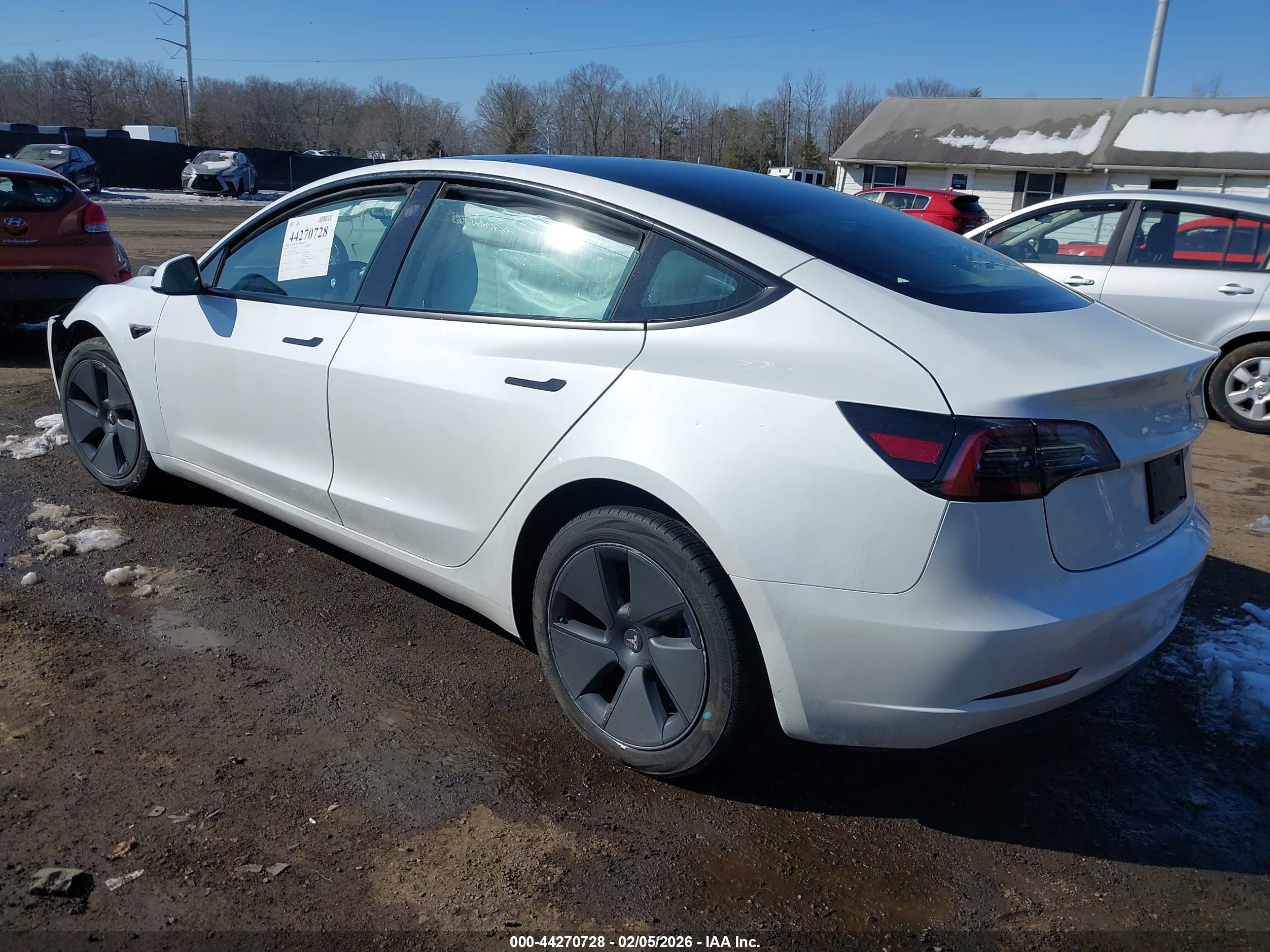 TESLA MODEL image 3