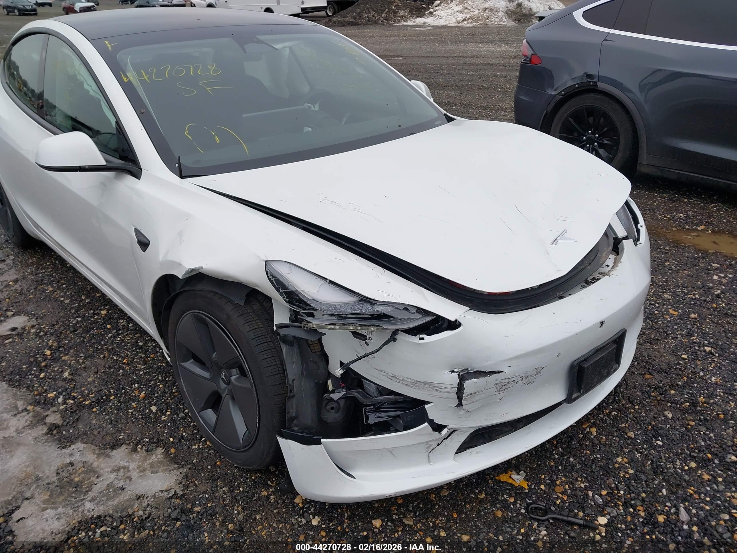 TESLA MODEL image 6