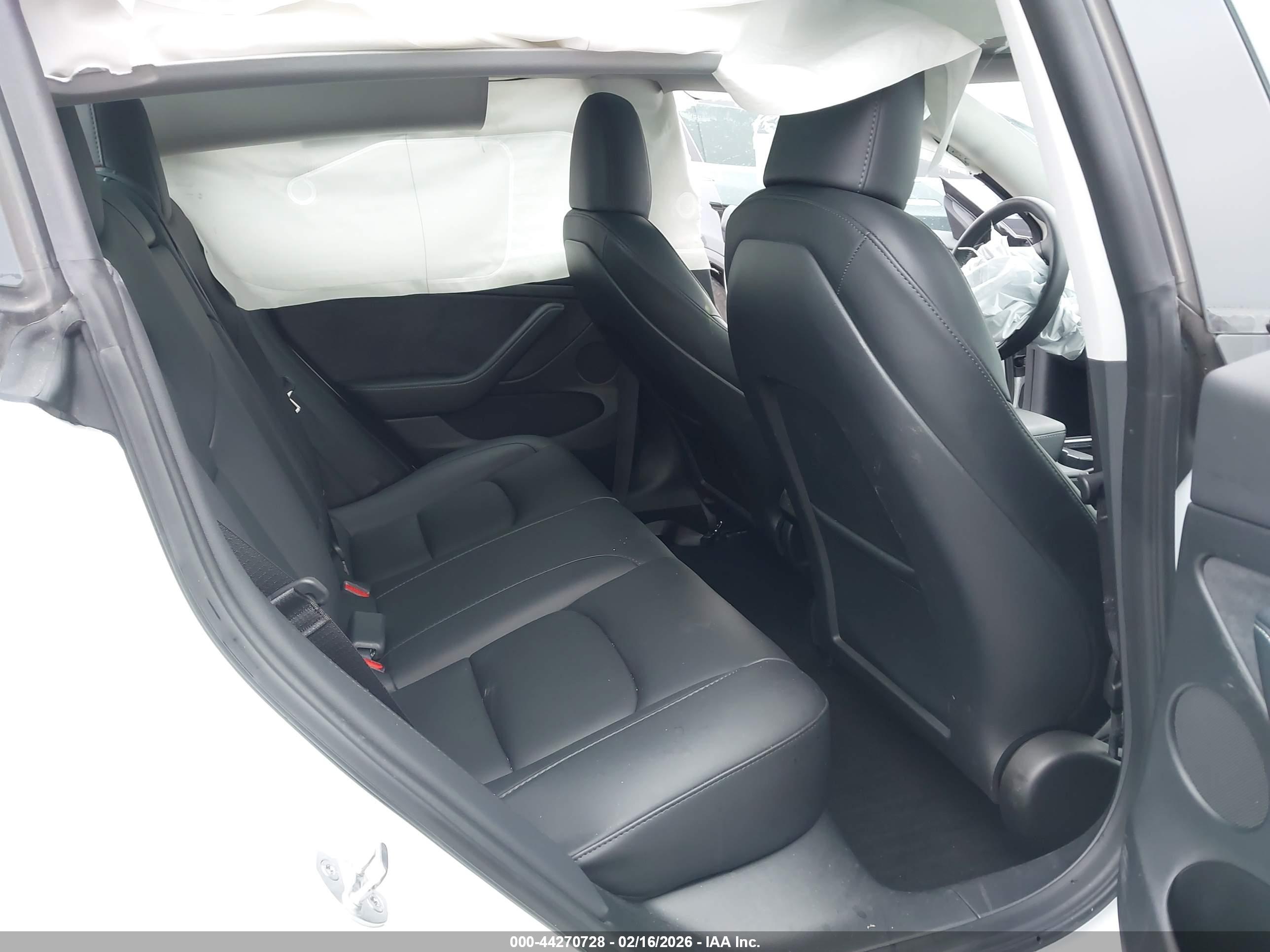 TESLA MODEL image 8
