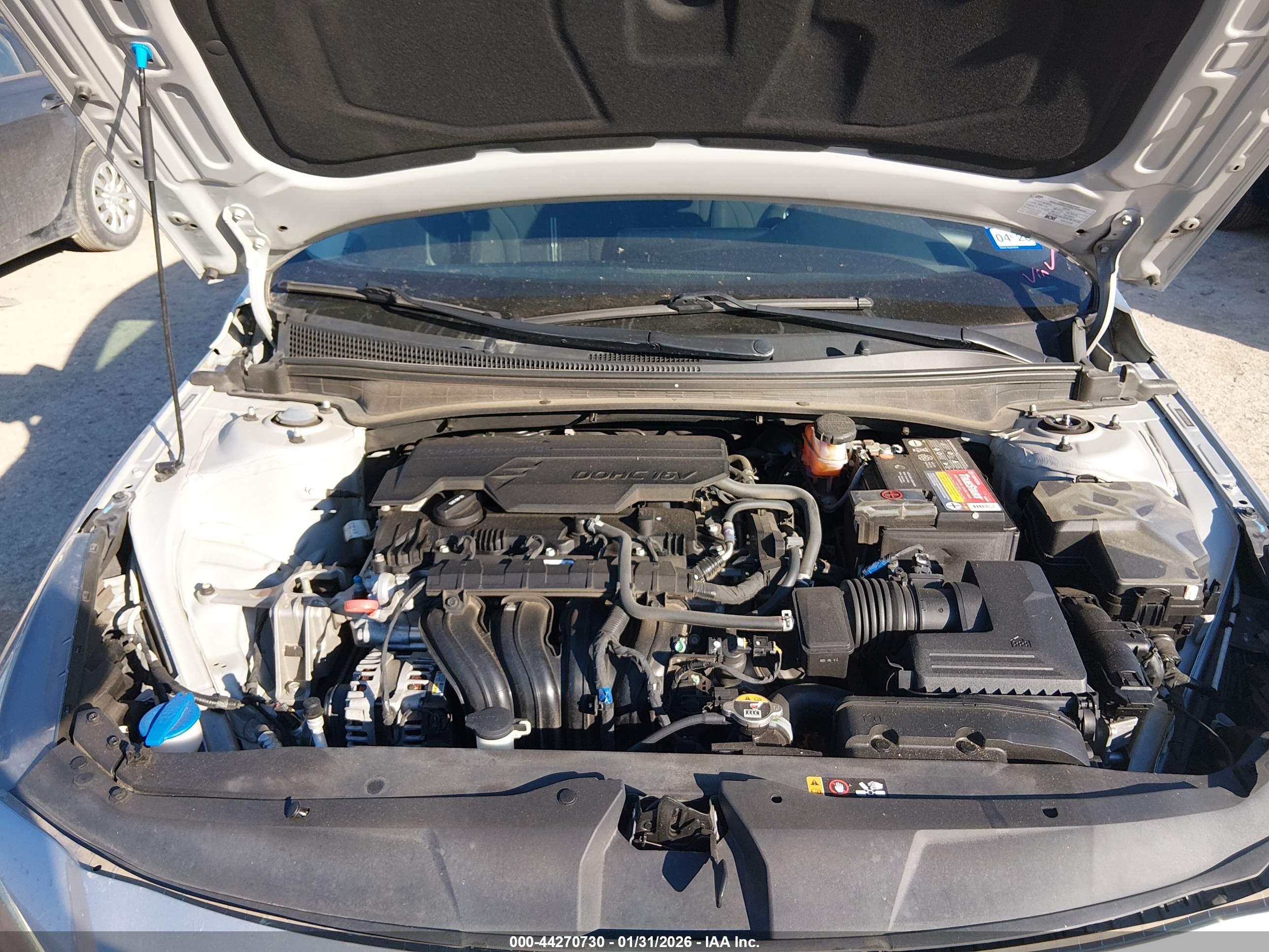 HYUNDAI ELANTRA image 10