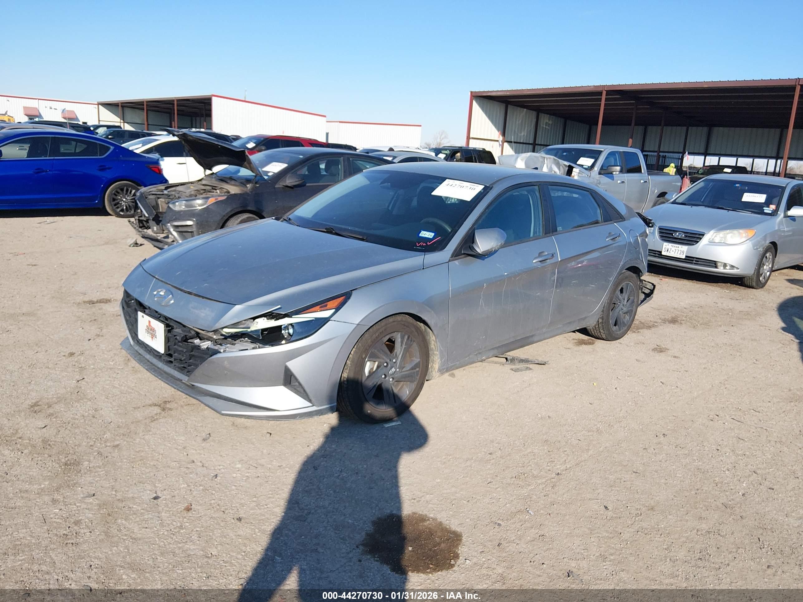HYUNDAI ELANTRA image 2