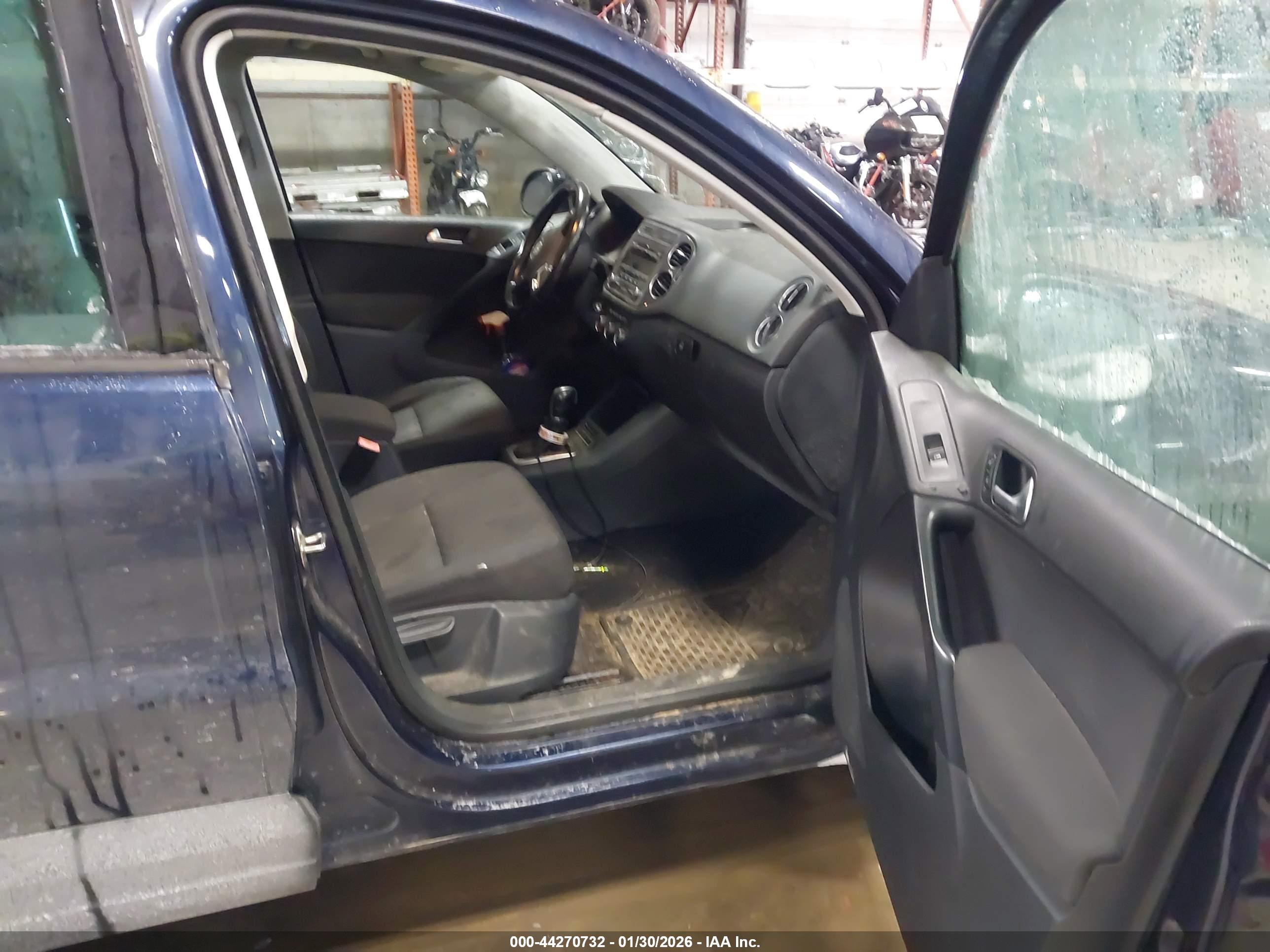VOLKSWAGEN TIGUAN image 5