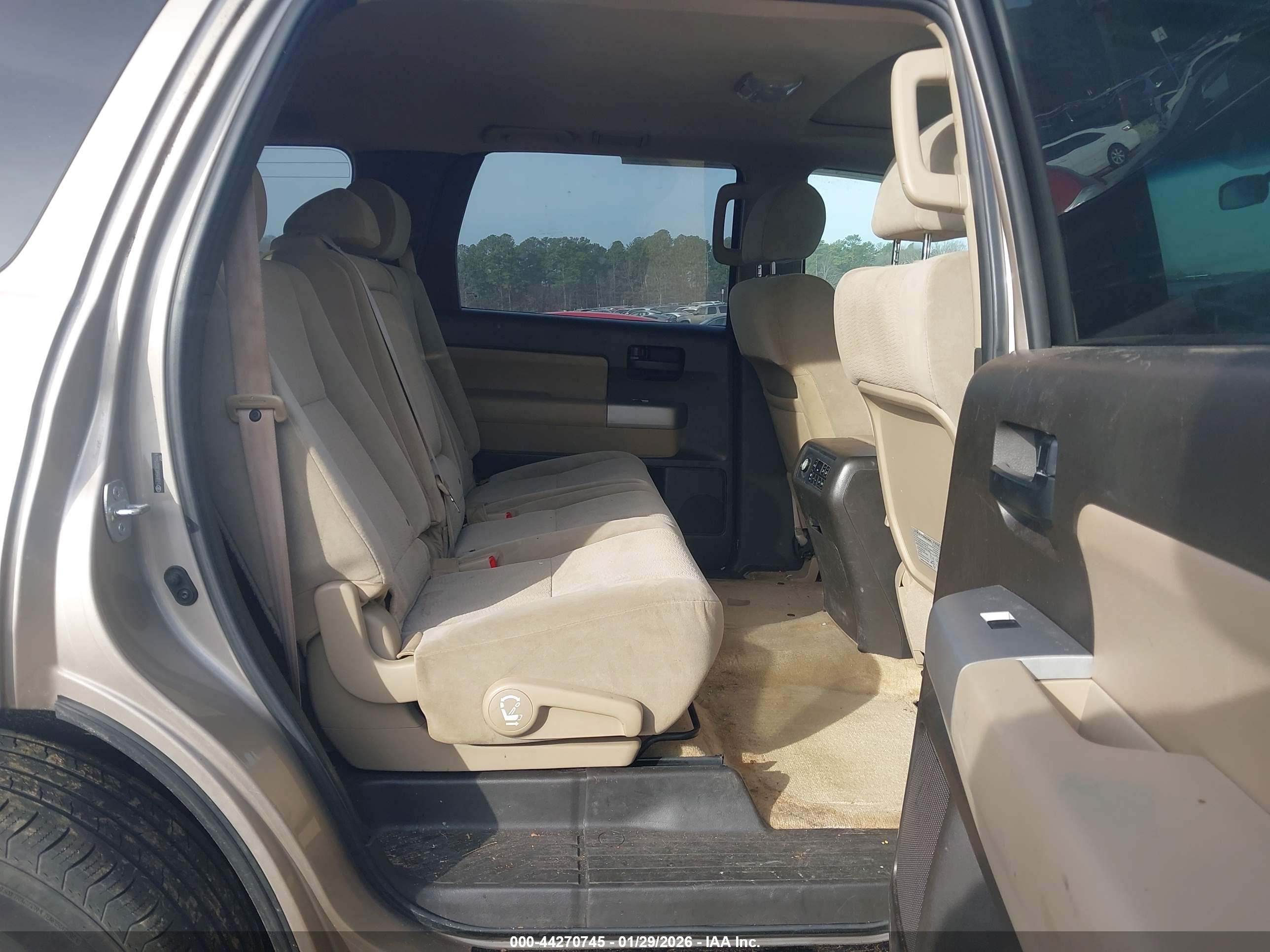 TOYOTA SEQUOIA image 8