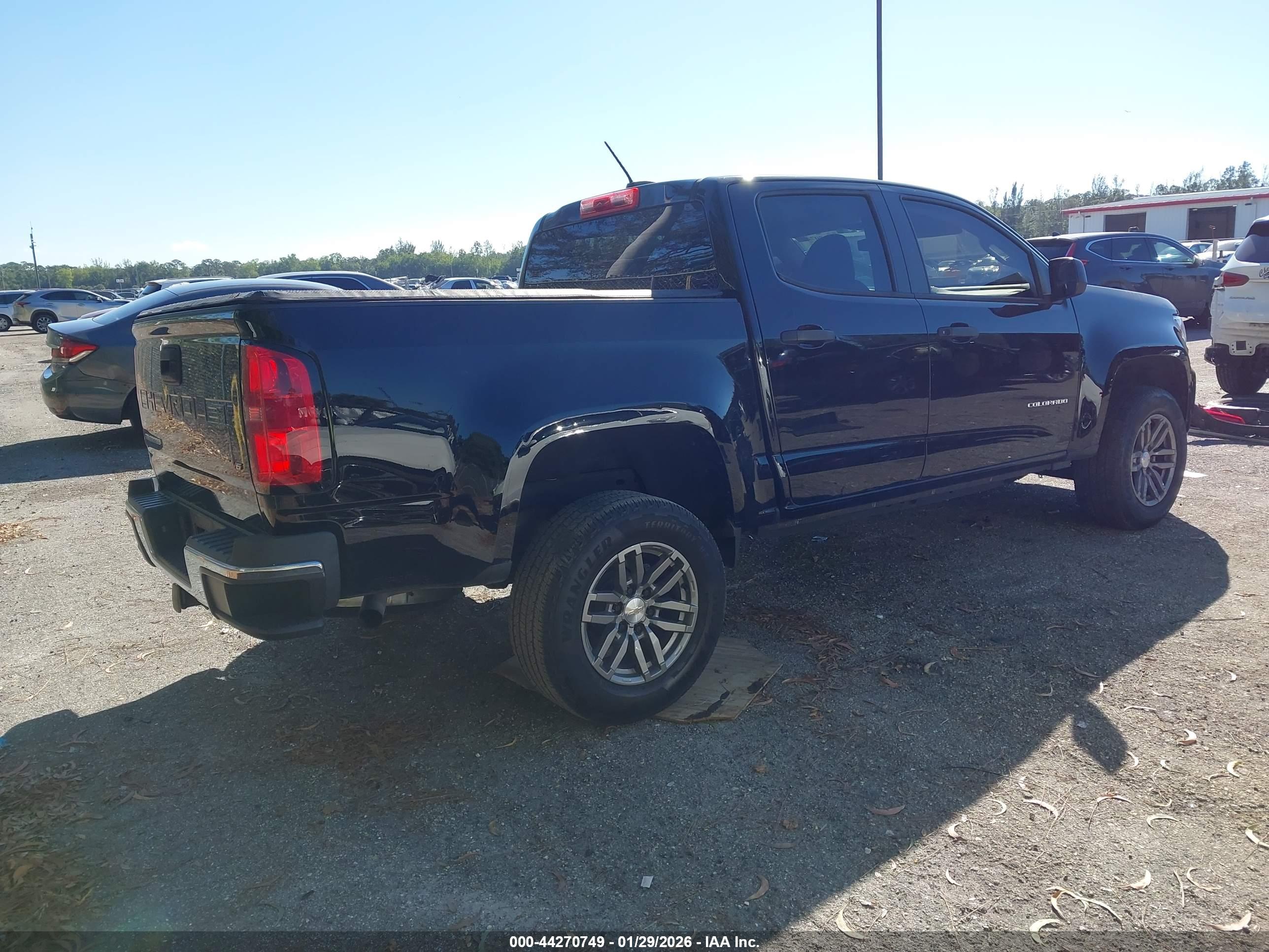 CHEVROLET COLORADO image 4