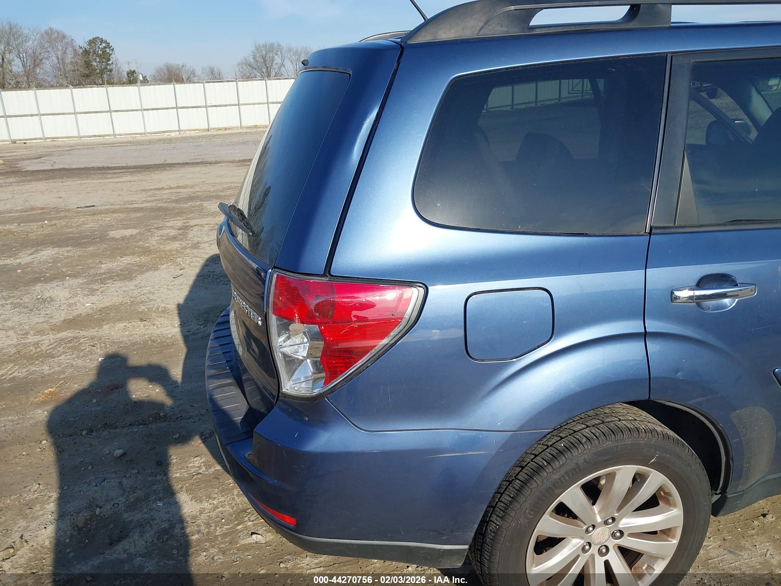 SUBARU FORESTER image 6