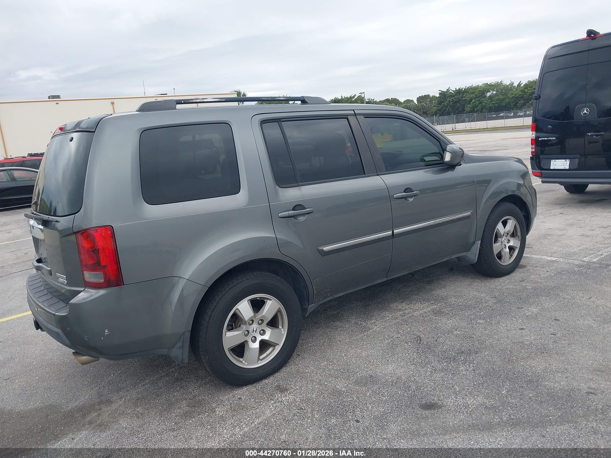 HONDA PILOT image 4