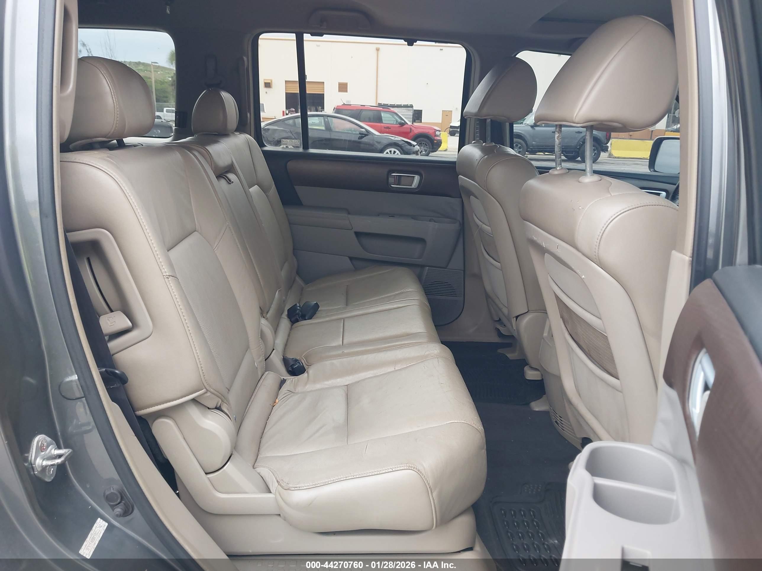 HONDA PILOT image 8
