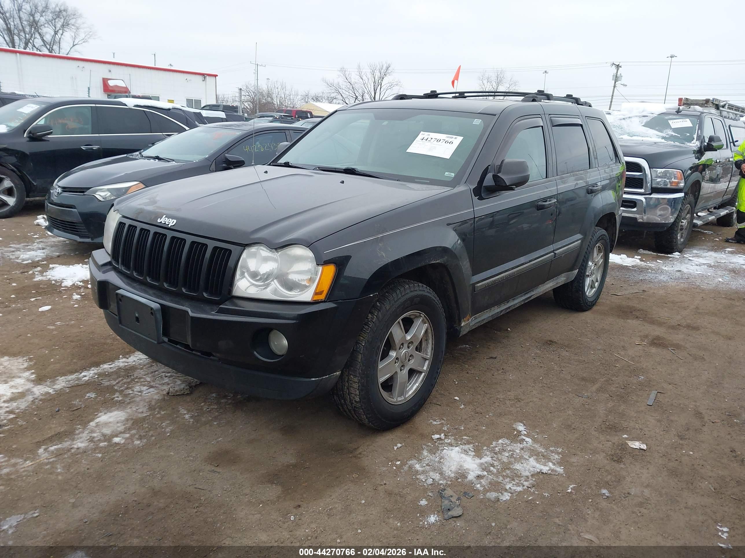 JEEP GRAND image 2