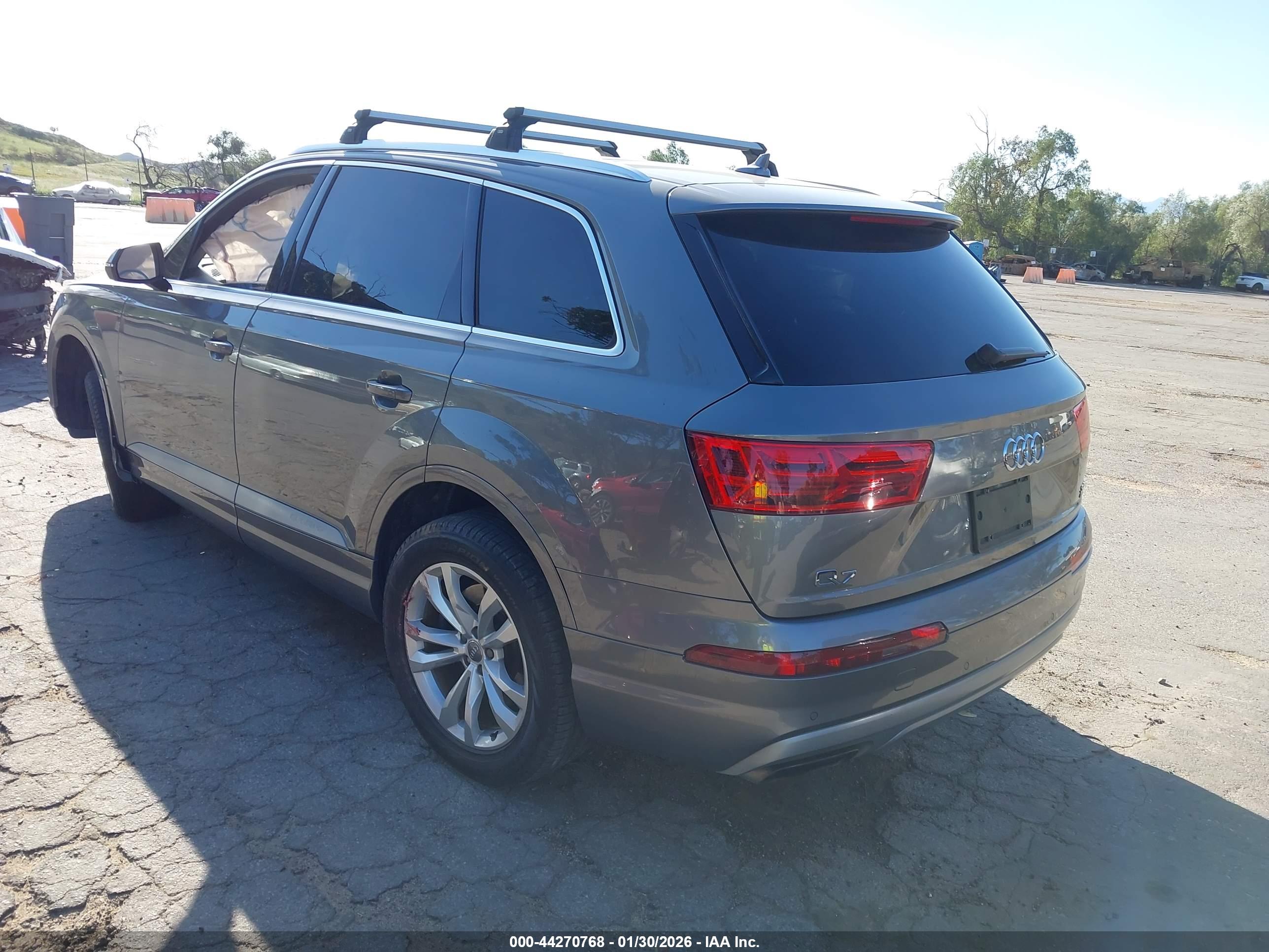 AUDI Q7 image 3
