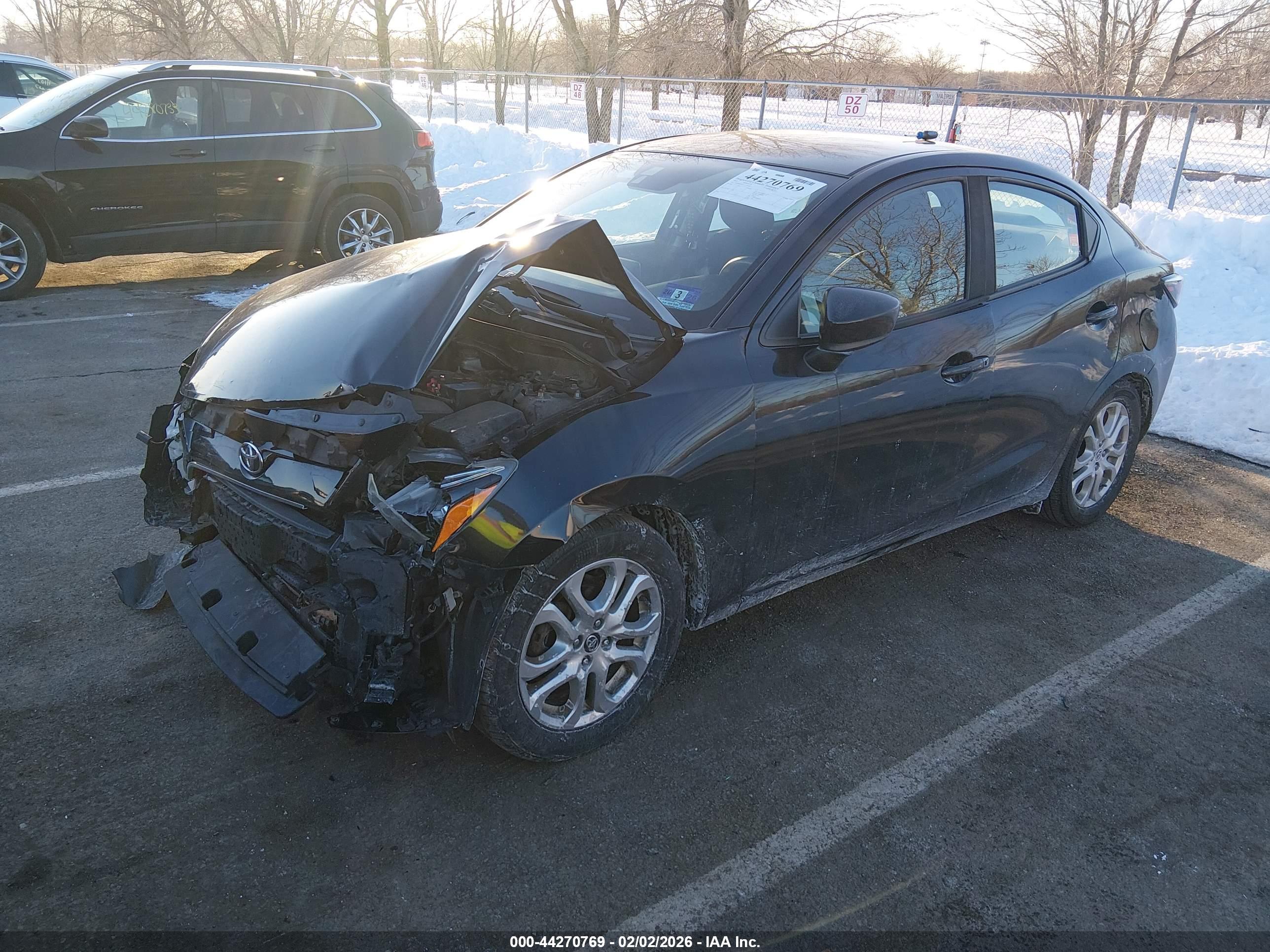 TOYOTA YARIS image 2