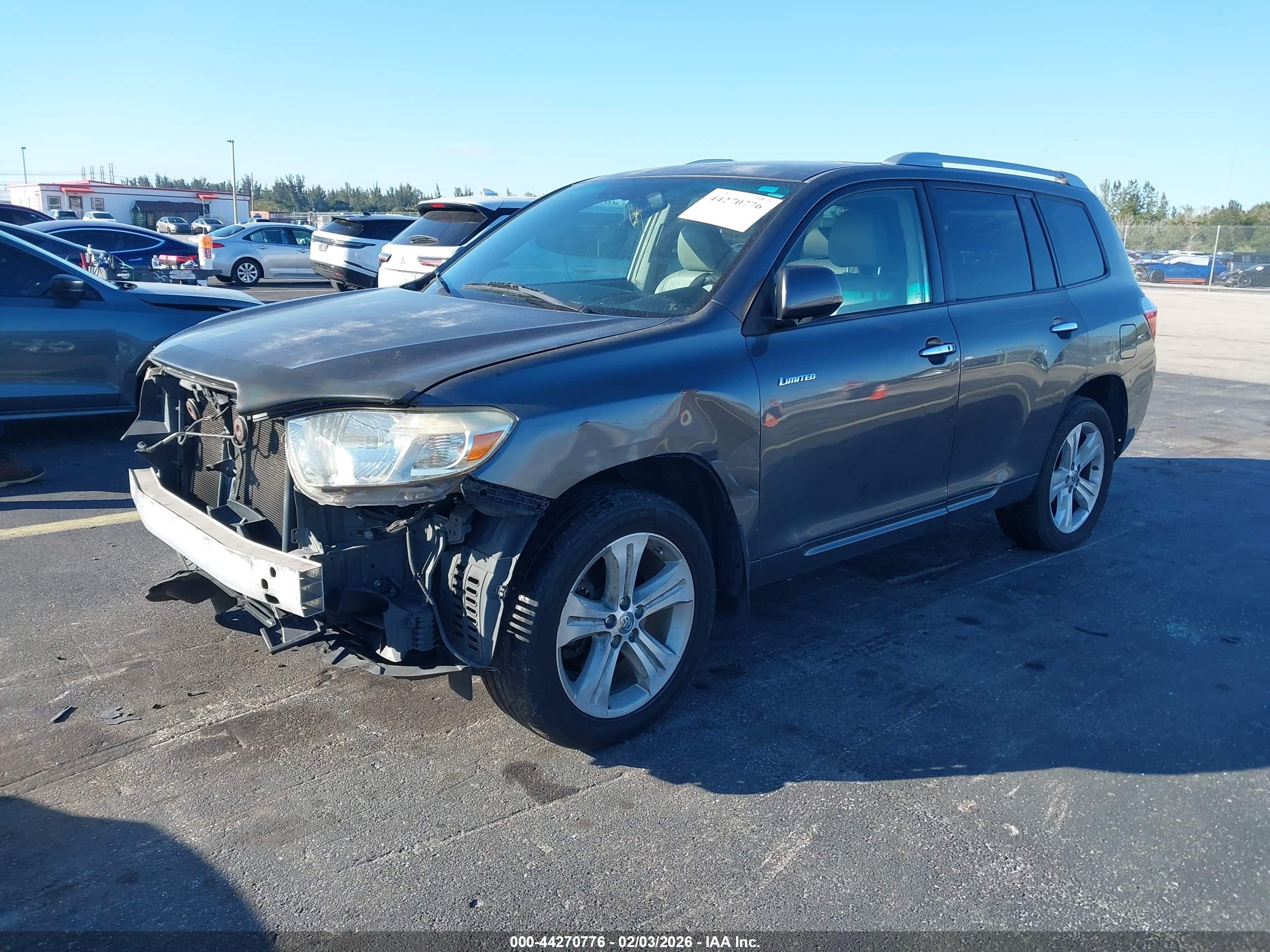 TOYOTA HIGHLANDER image 2