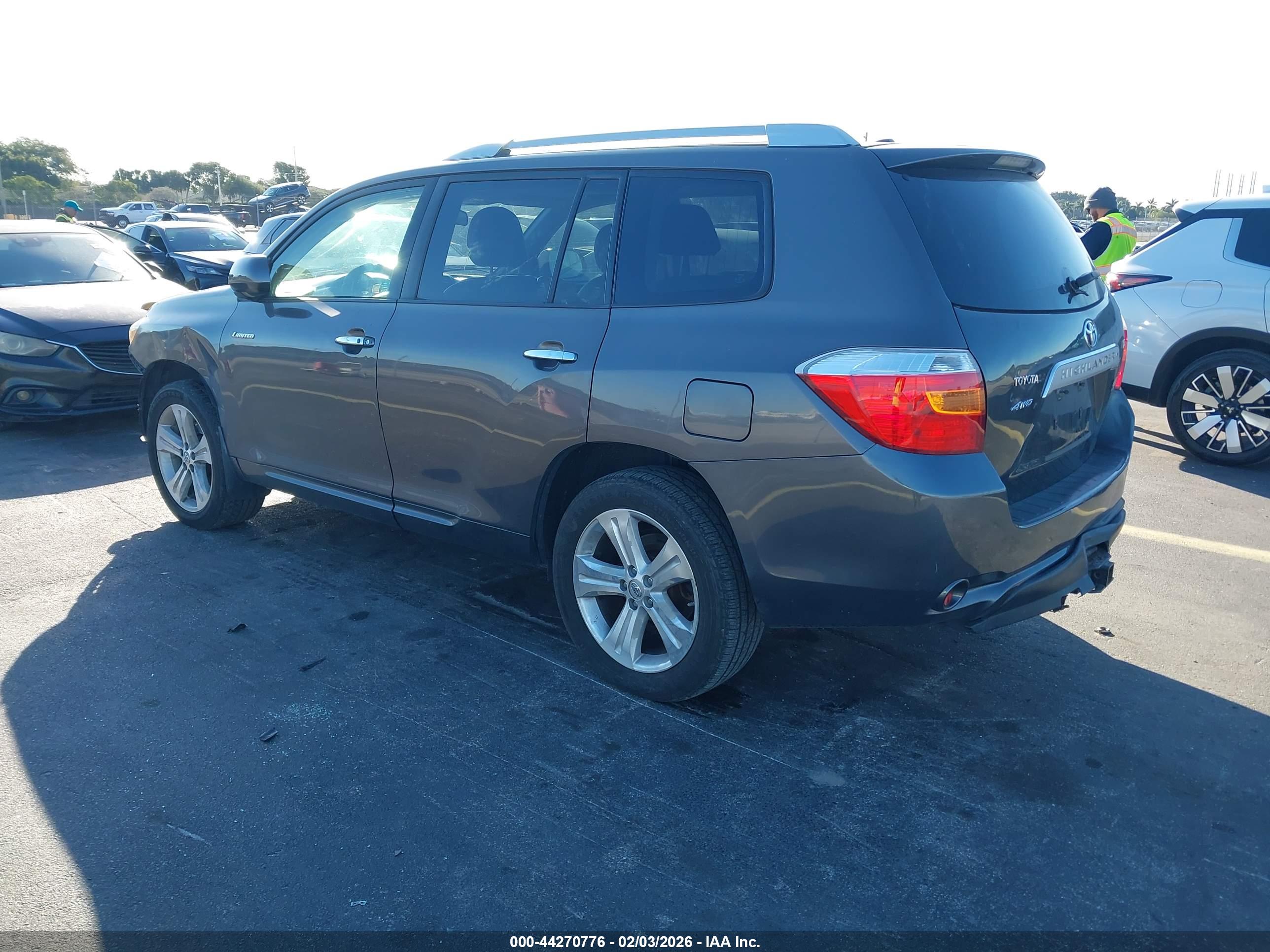 TOYOTA HIGHLANDER image 3