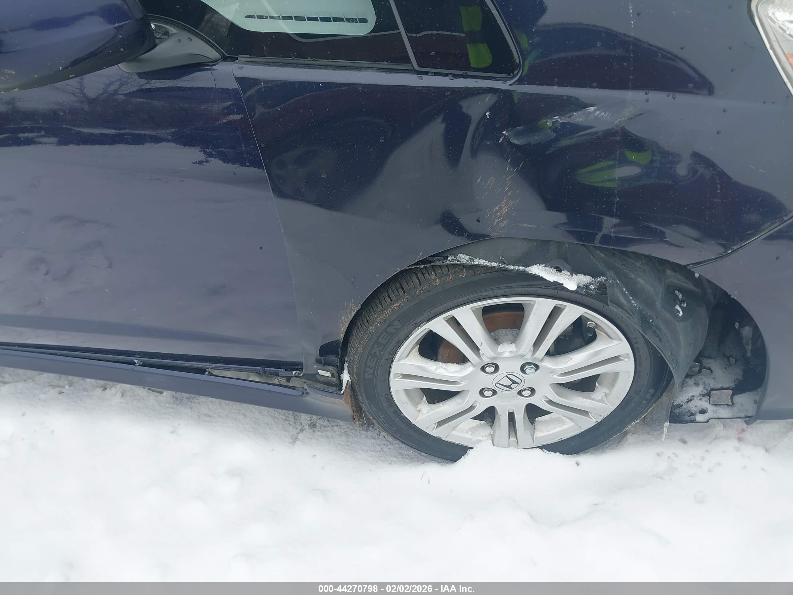 HONDA FIT image 6