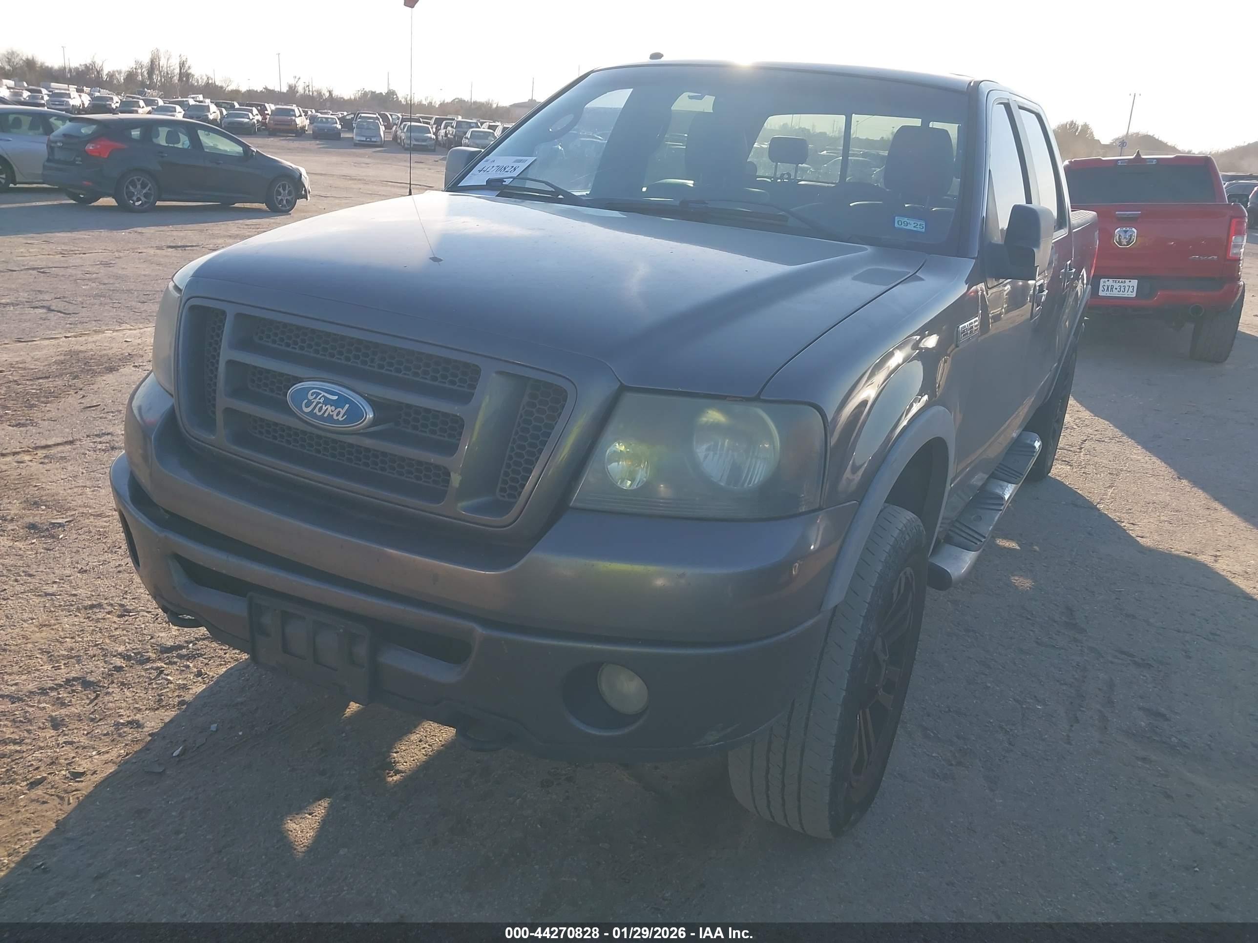 FORD F-150 image 2