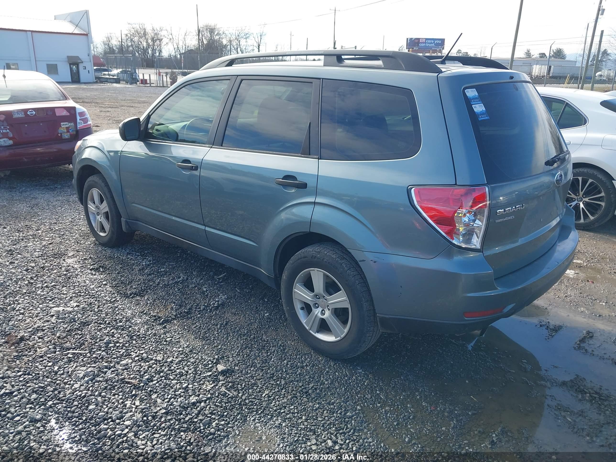 SUBARU FORESTER image 3
